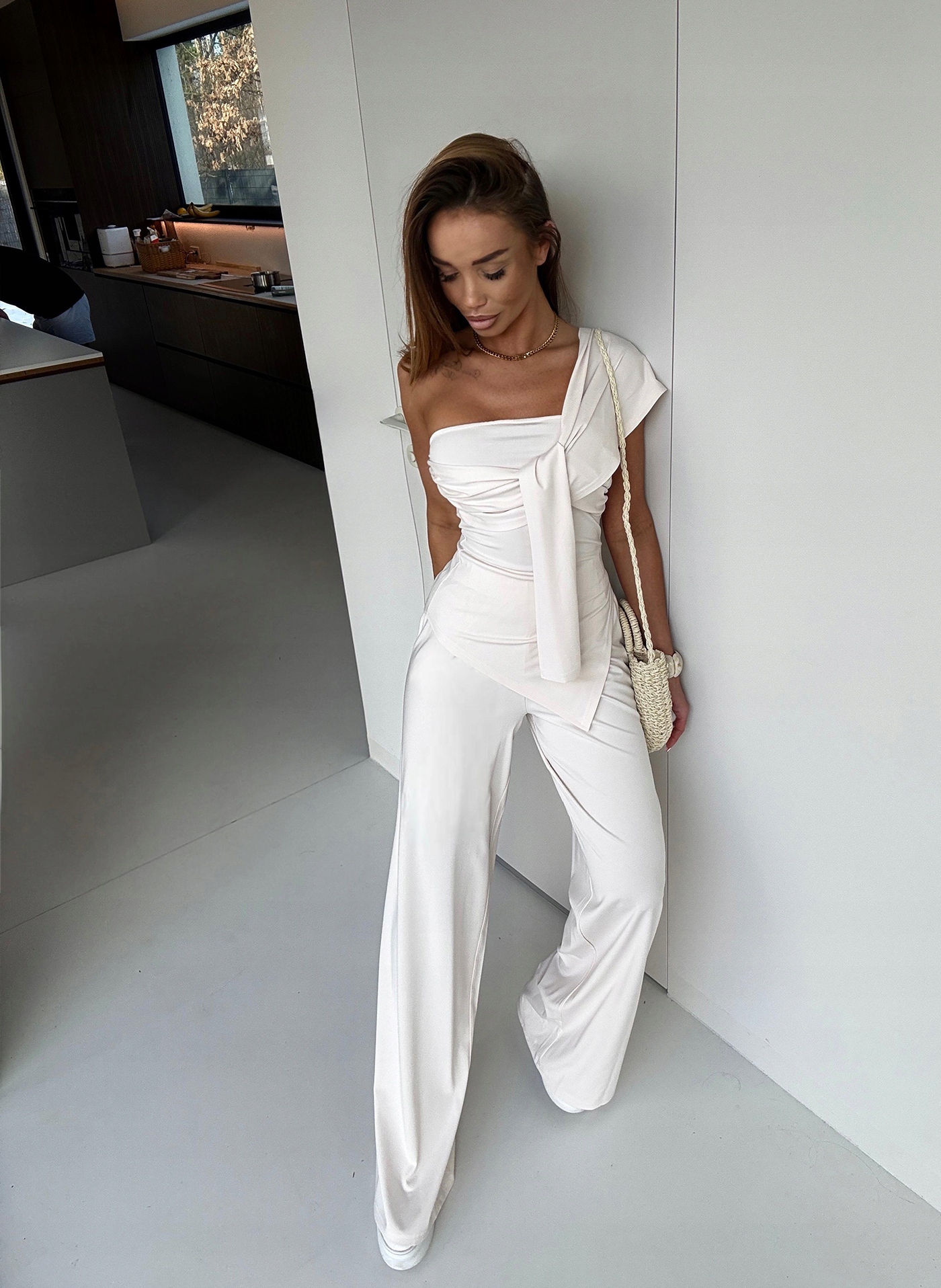 Světle béžový dámský komplet Almeria Top široké kalhoty Agatha Studio