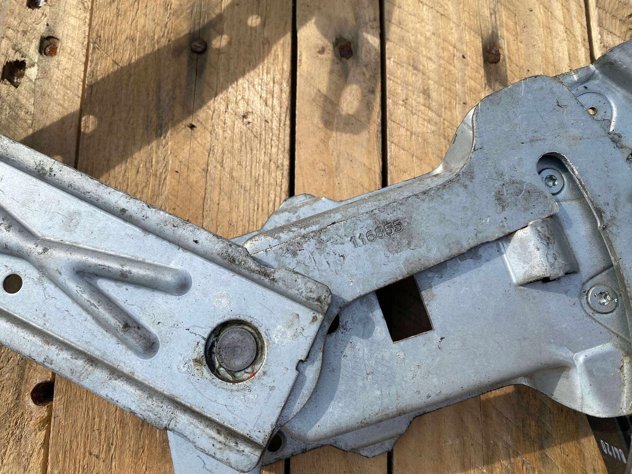 window regulator right front front right OPEL MERIVA A 93362662