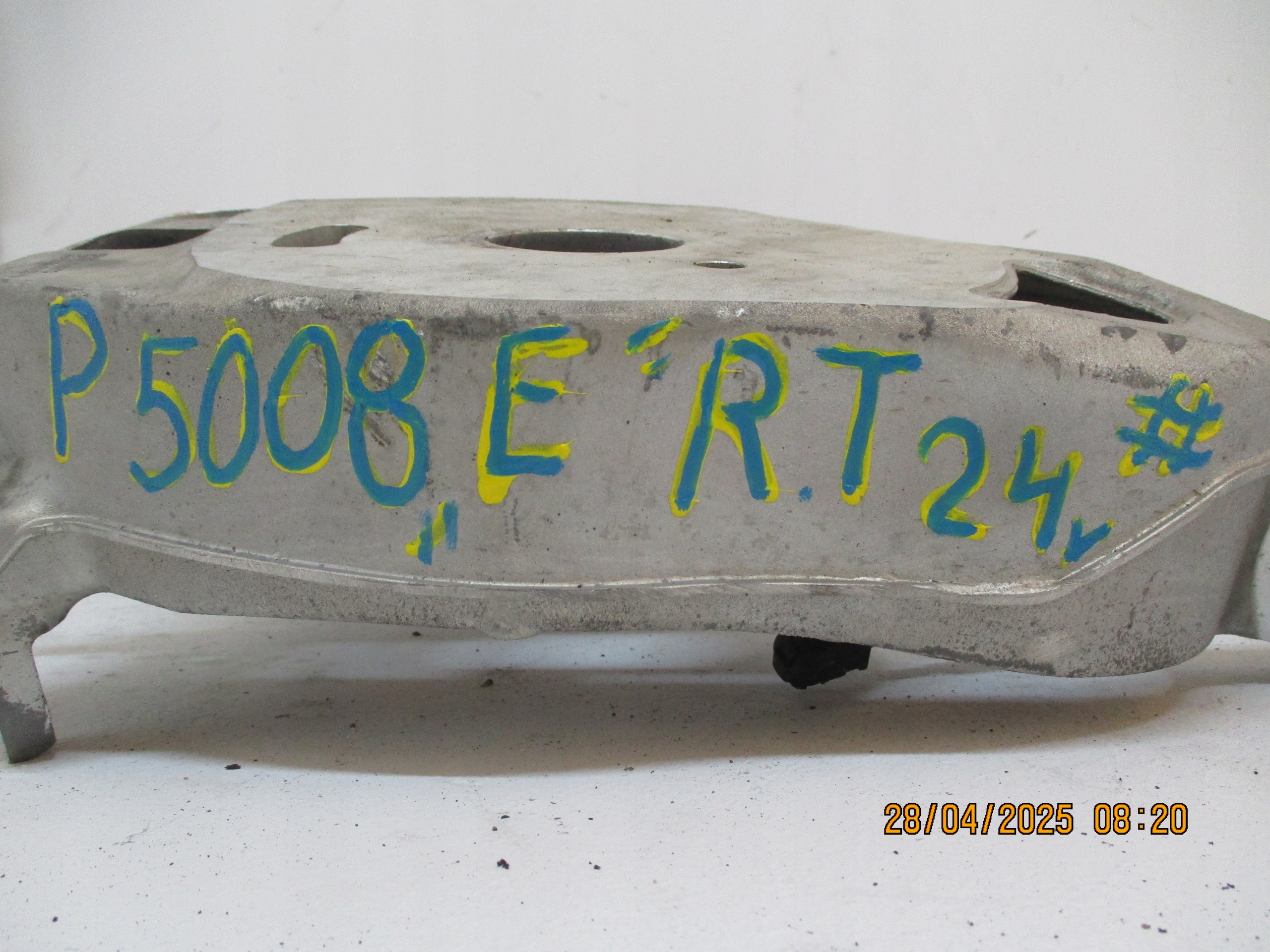 arm PEUGEOT 5008 III EV 24R right left rear ELEKTRYK