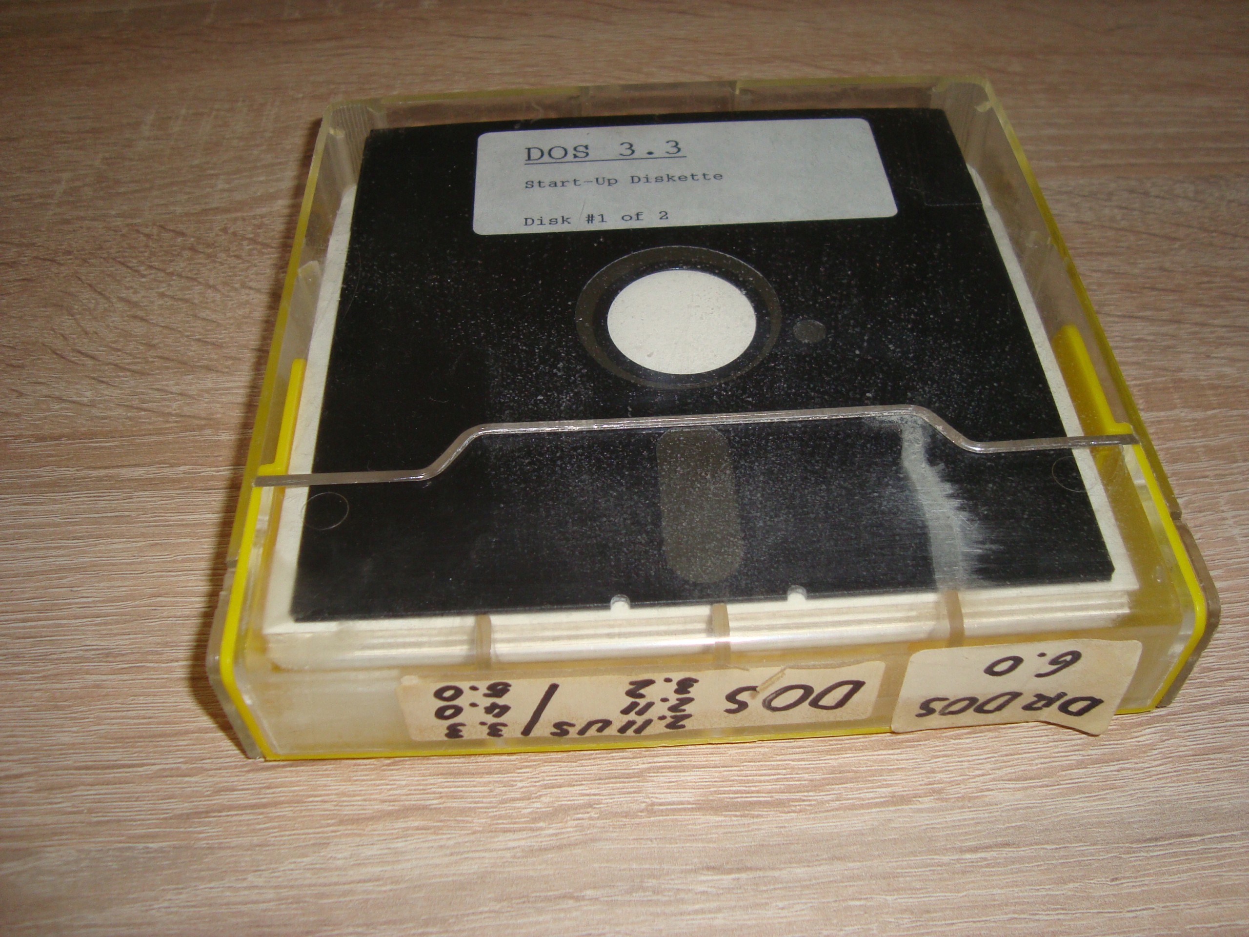 Dyskietki 5,25 cala do PC 14 sztuk + box (S)