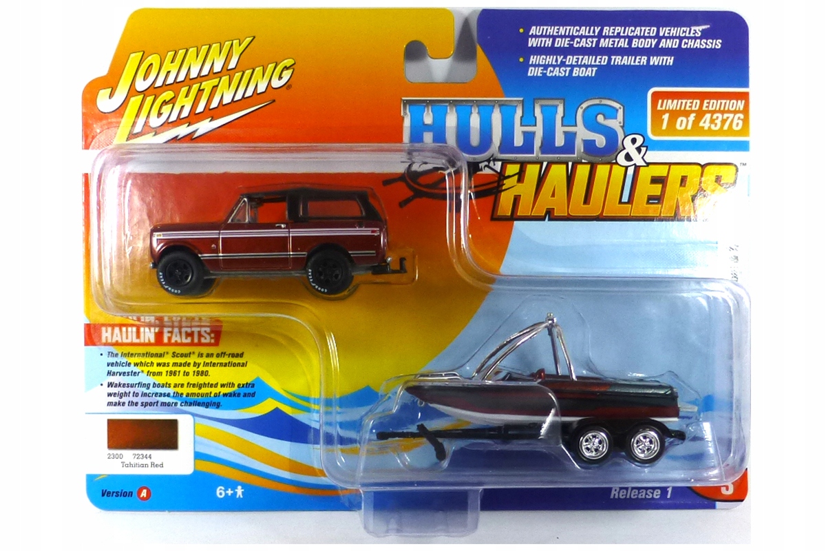 Johnny Lightning 1979 International Scout Red s lodí a přívěsem 1:64