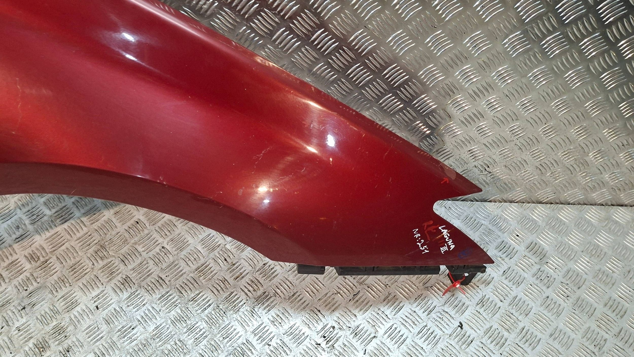 fender front right RENAULT LAGUNA III 2007-2015