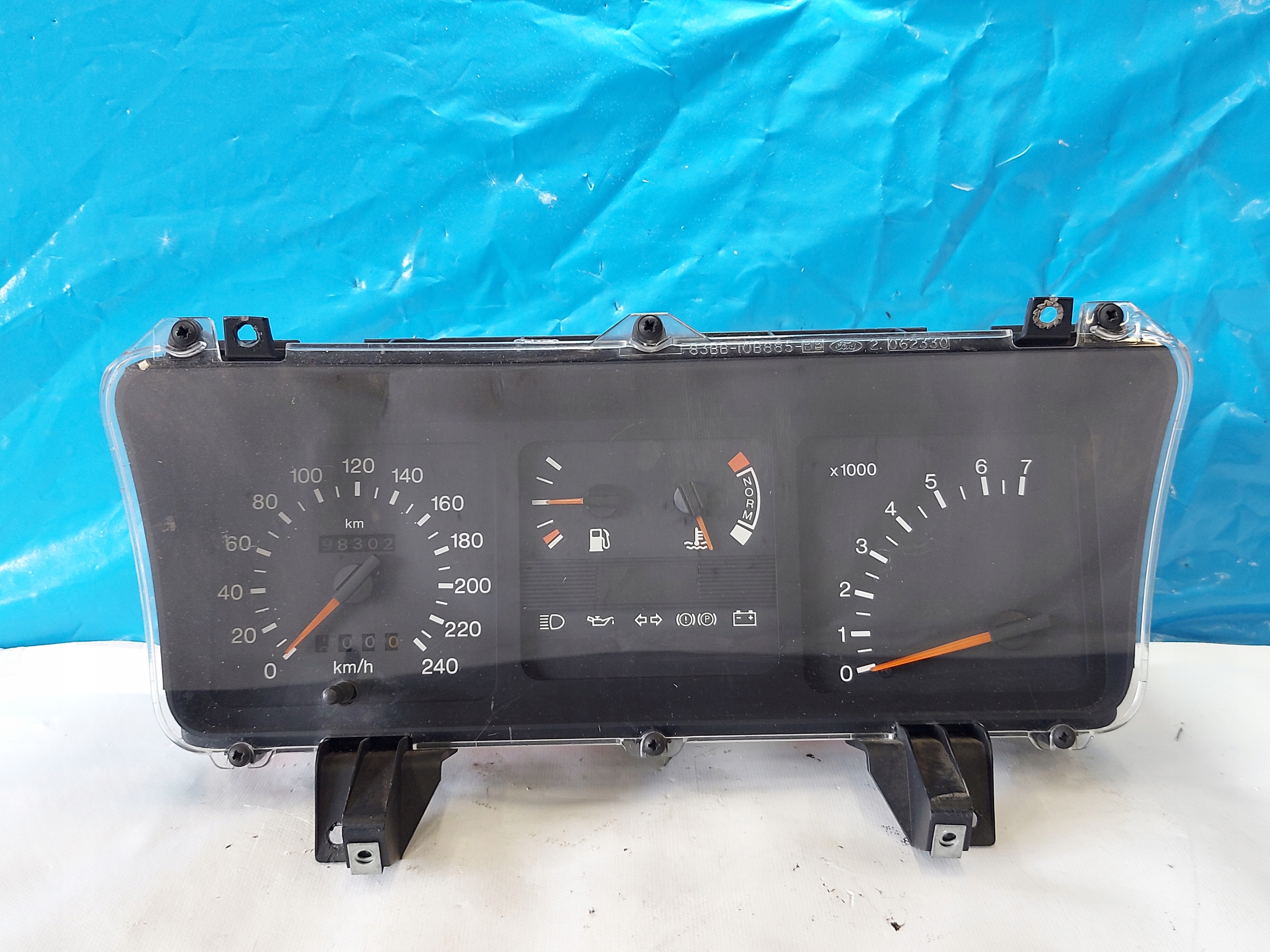 dials clock FORD SIERRA 1.8 CLX TD 88BB10C956AA