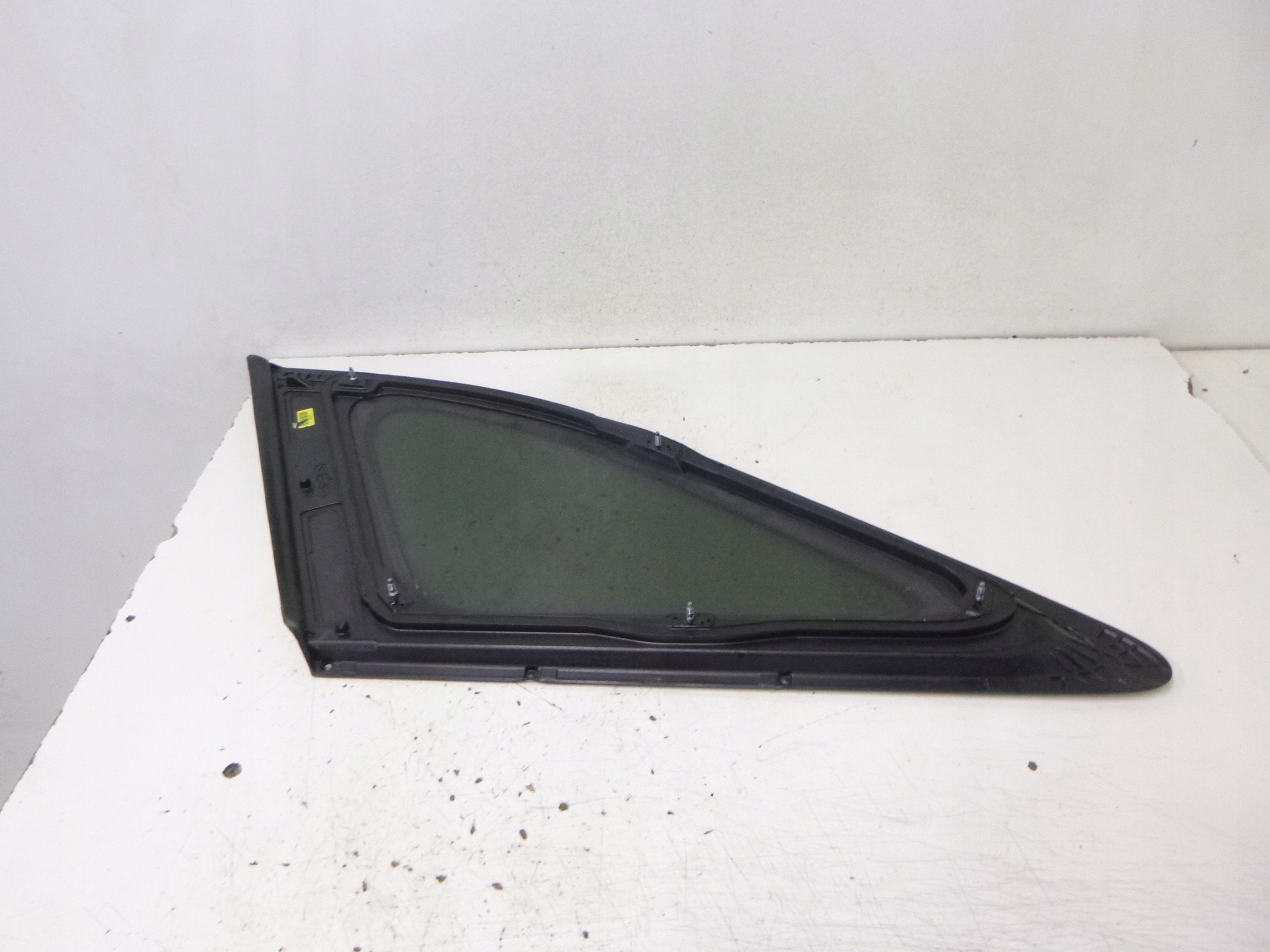 window side bodywork right trojkat Kia Sorento III 14-20r.