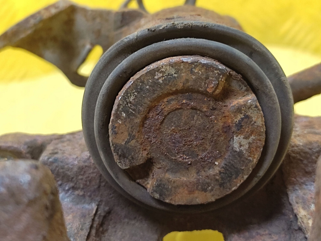 VW SHARAN LIFT 1.9 TDI caliper left rear part