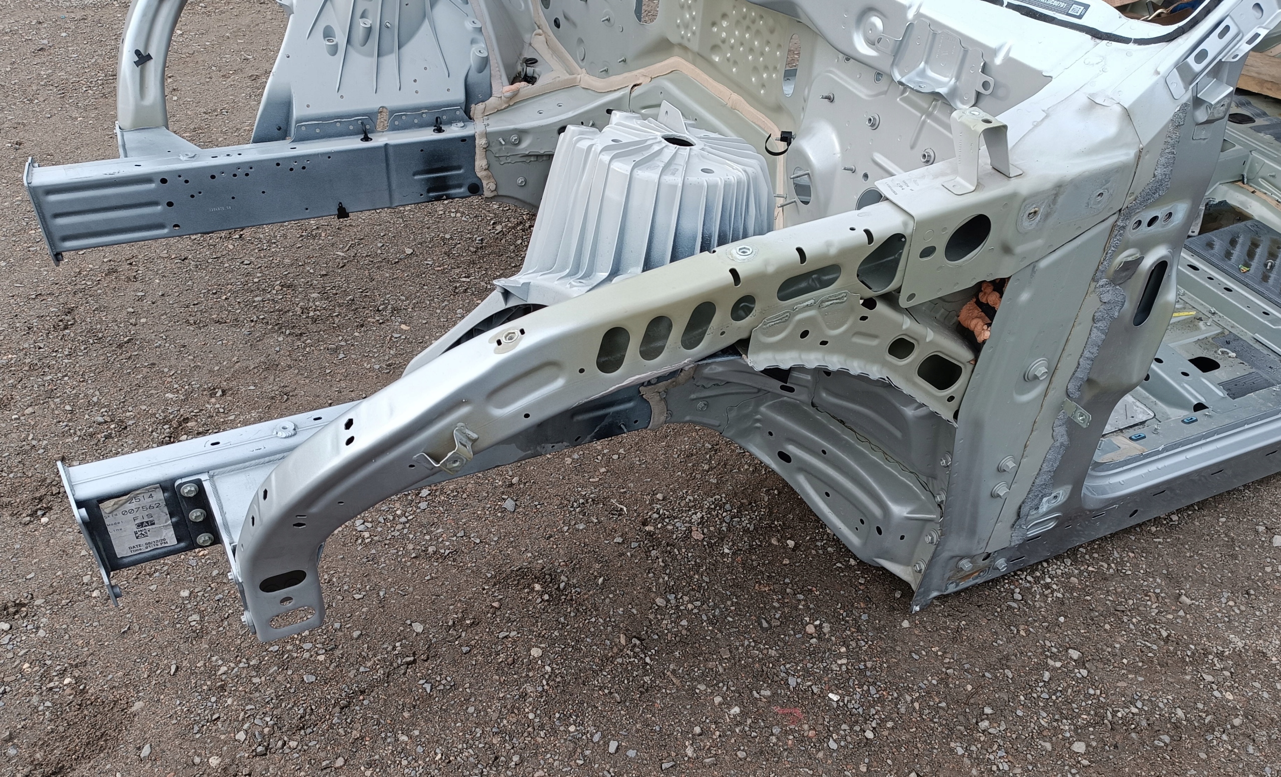 quarter quarter front left Ford Explorer 2020