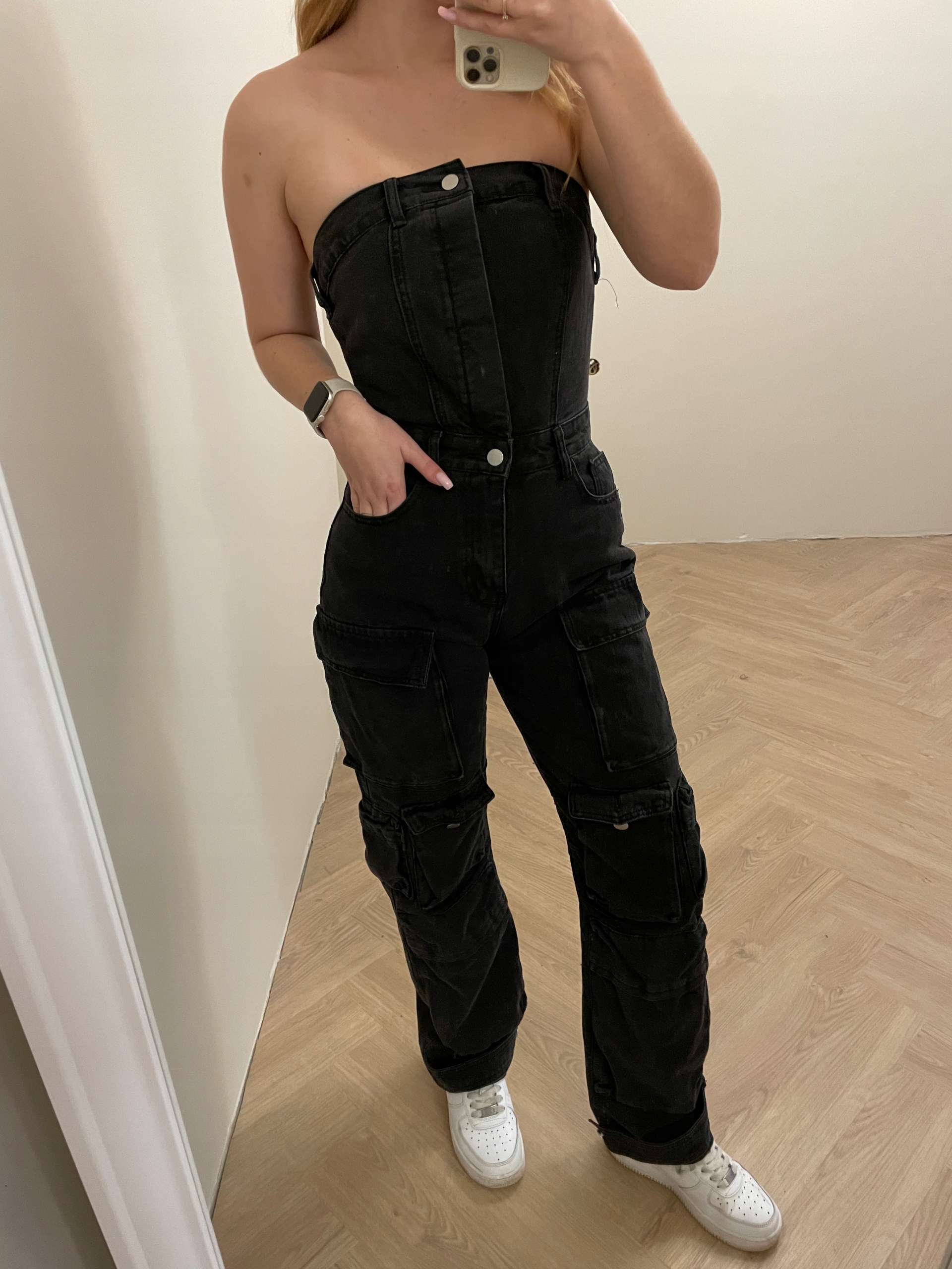 Dlouhý Džínový Oblek S Kapsami Typu She DID, Černý, Velikost S/36