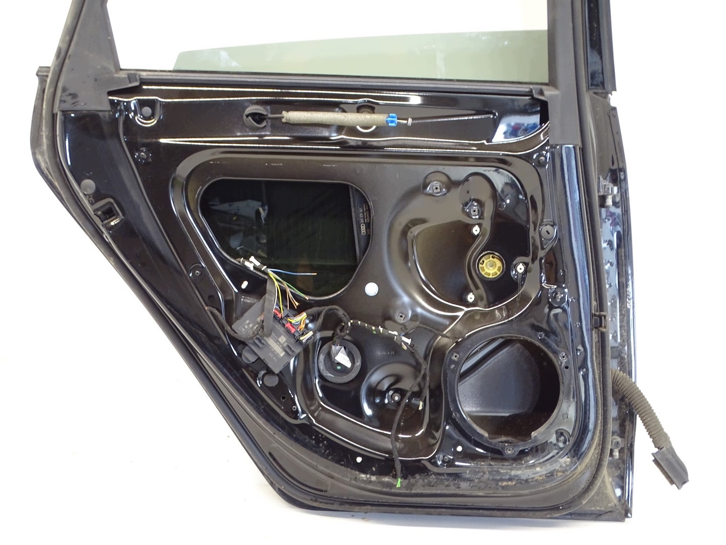 door left rear part left TYLNIE AUDI A3 8V HB LY9T