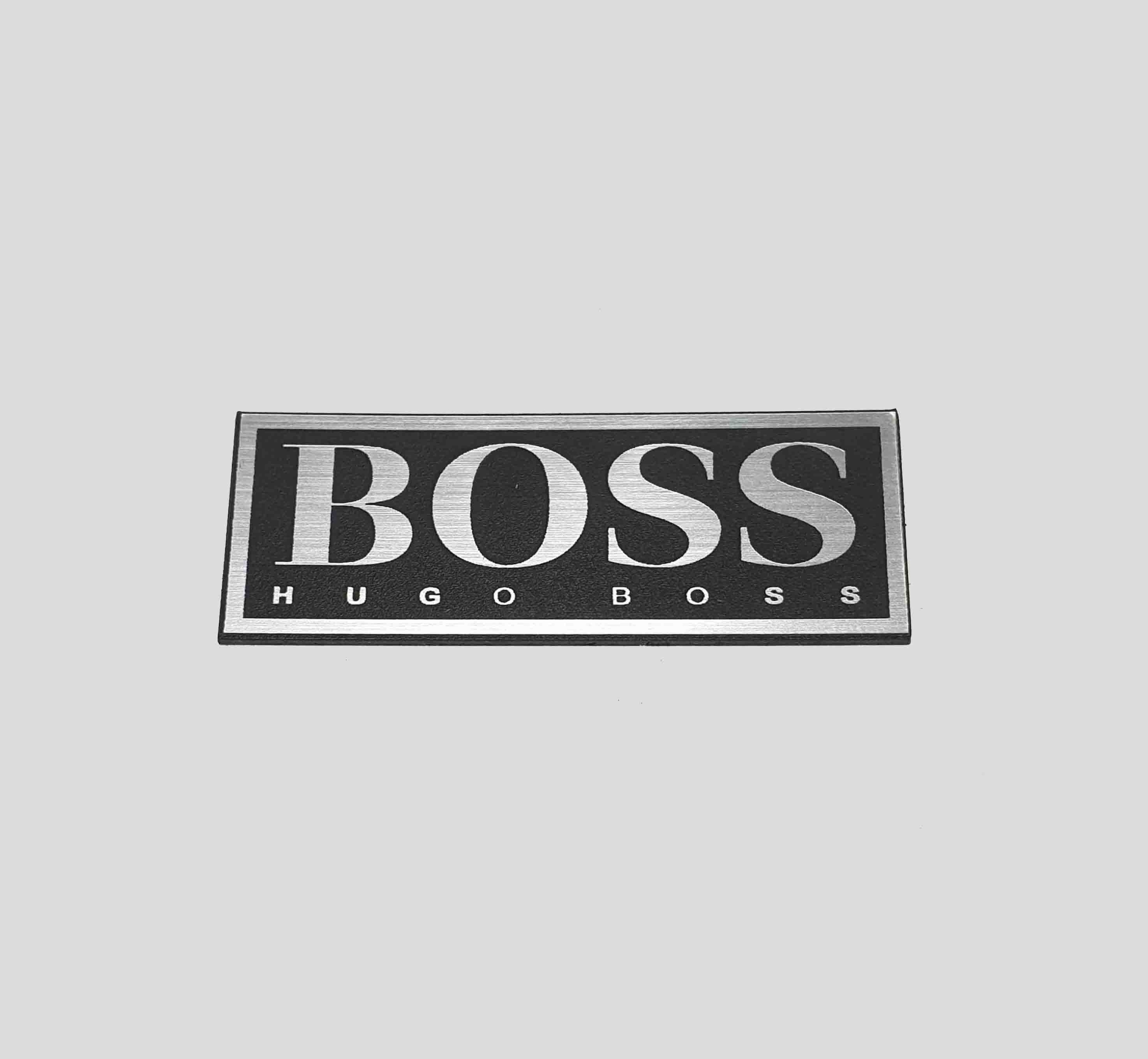 

Hugo Boss naklejka emblemat 60 x 22 mm*SREBRNA