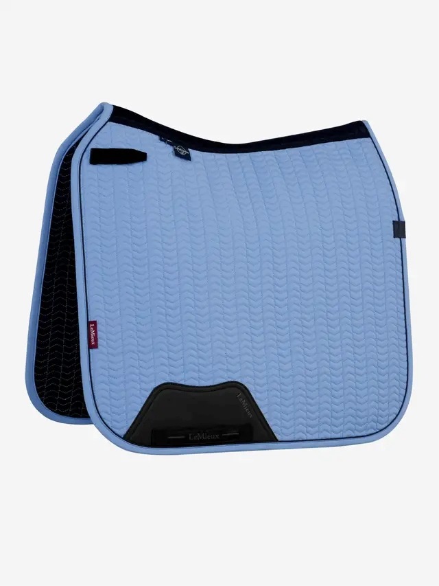 Czaprak ujeżdżeniowy LeMieux Essence Dressage Square Błękitny Full