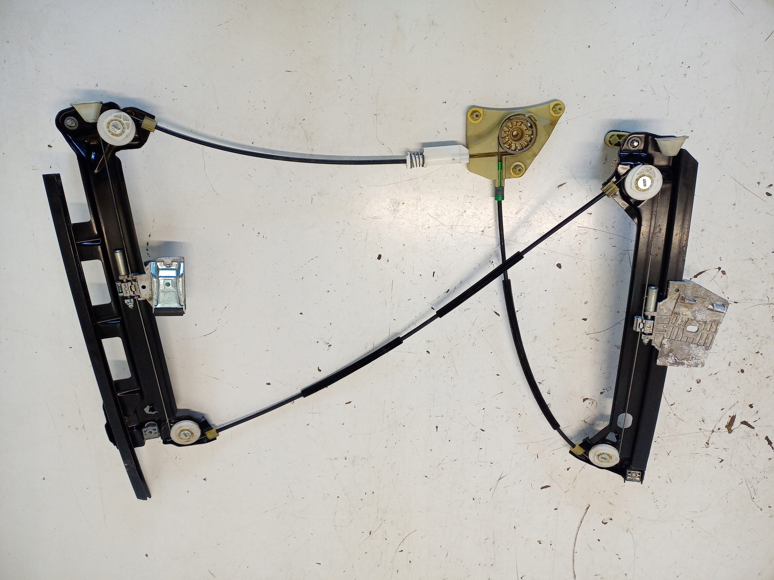 PODNOŚNIK SZYBY PRAWY PRZÓD JAGUAR XK X150 Numer katalogowy części 6W83-23200-AL