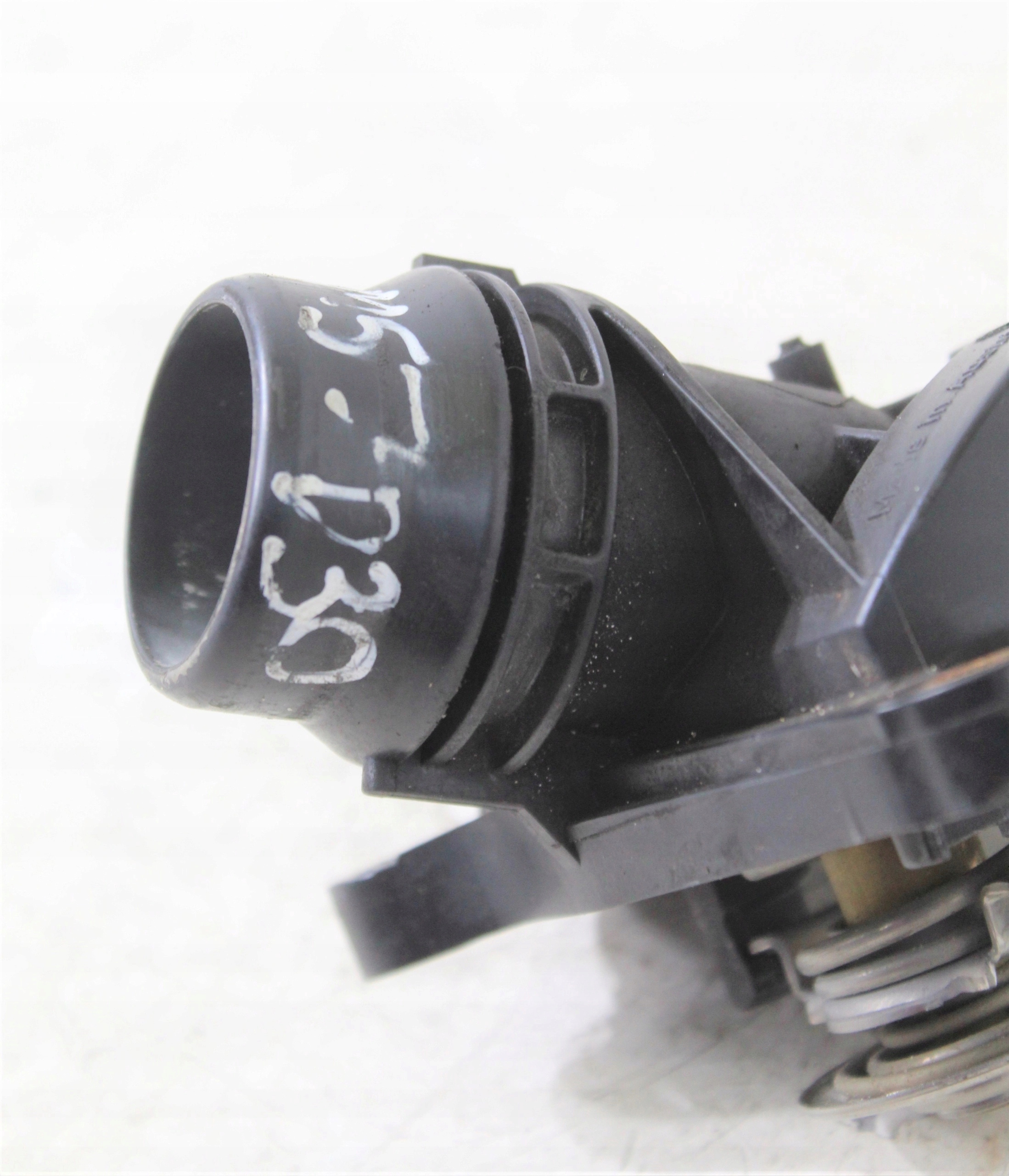OBUDOWA TERMOSTATU KRÓCIEC BMW E60 E61 3.0D M57 Producent części BMW OE