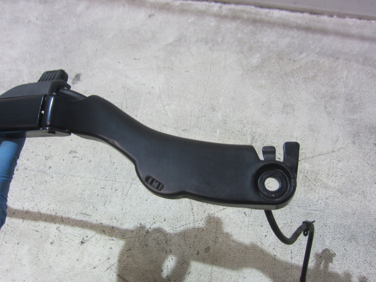 VOLVO XC40 XC 40 wiper arm front left right 31457316