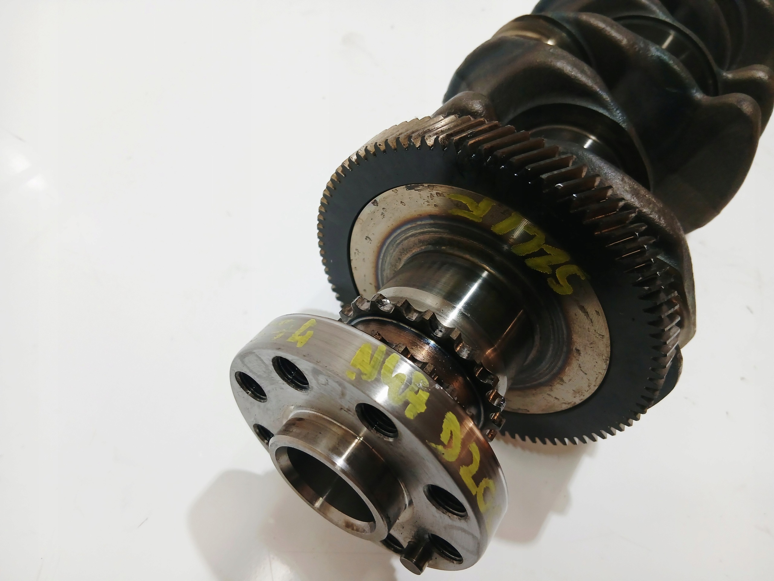 kľukový hriadeľ BMW X1 E84 N47D20C 8513673