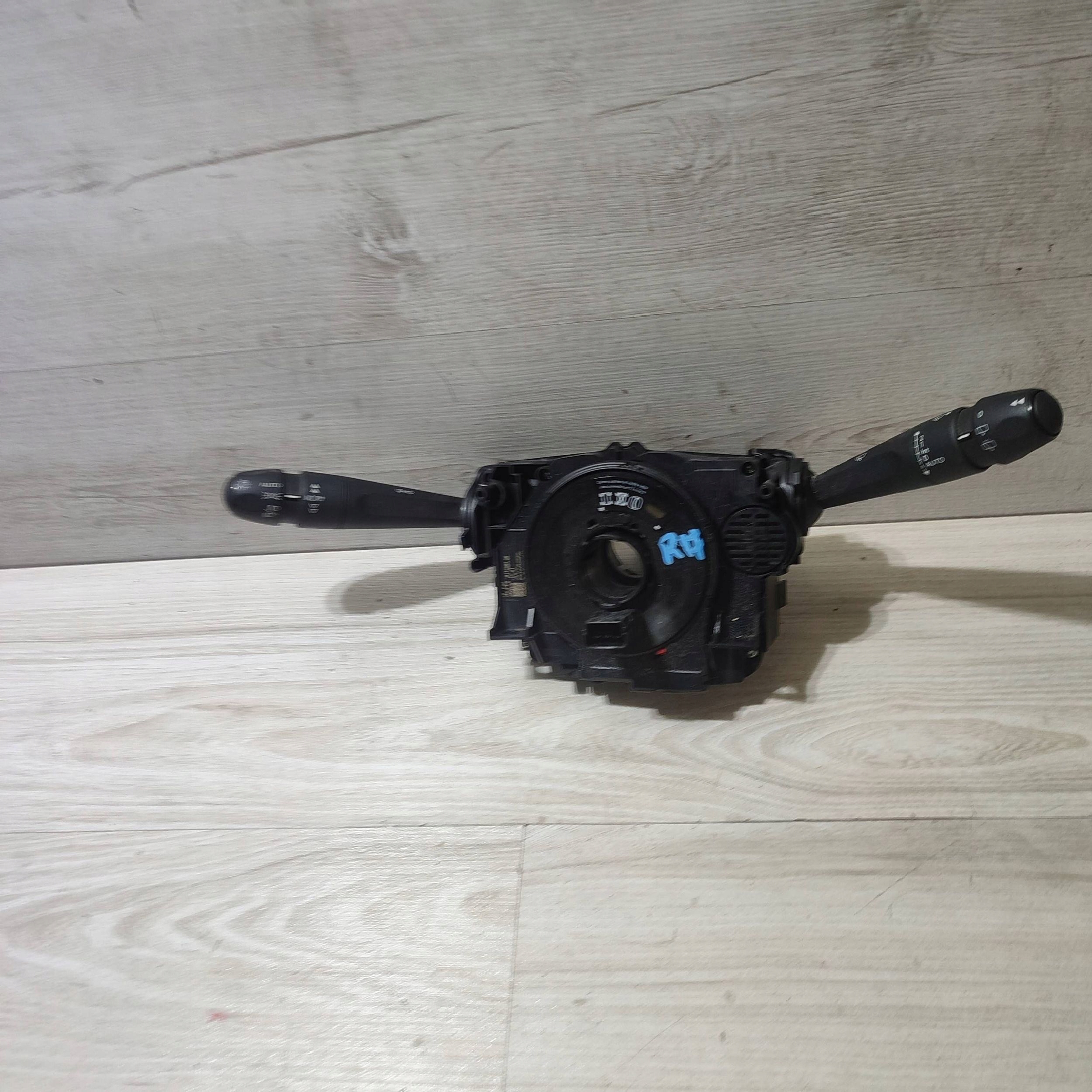 Manetka Indicateurs de direction Peugeot Rifter 10115993