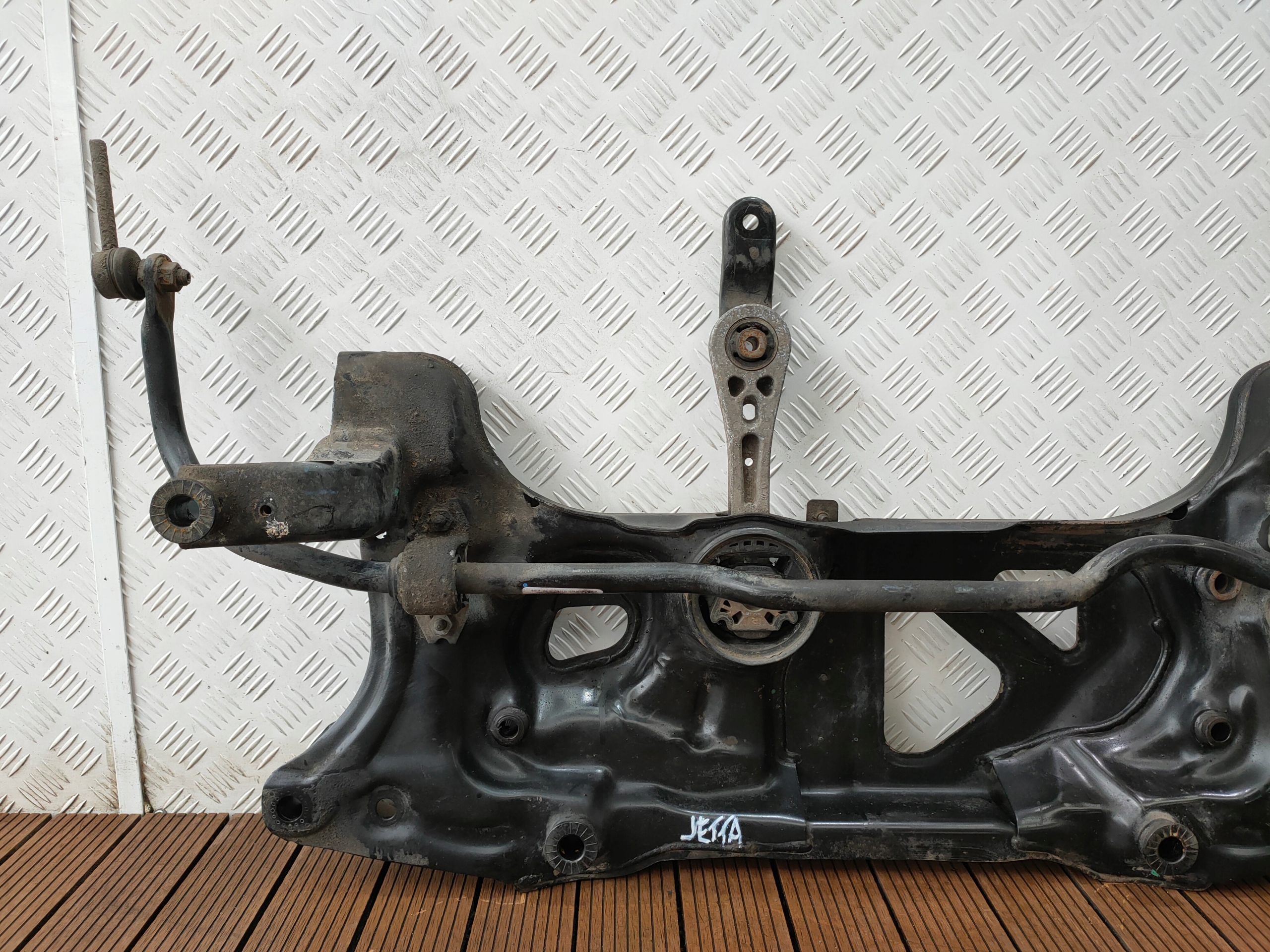 VW JETTA VI 5C 10-18 1.6 TDI subframe below engine axle beam axle beam 5C0199369E OE