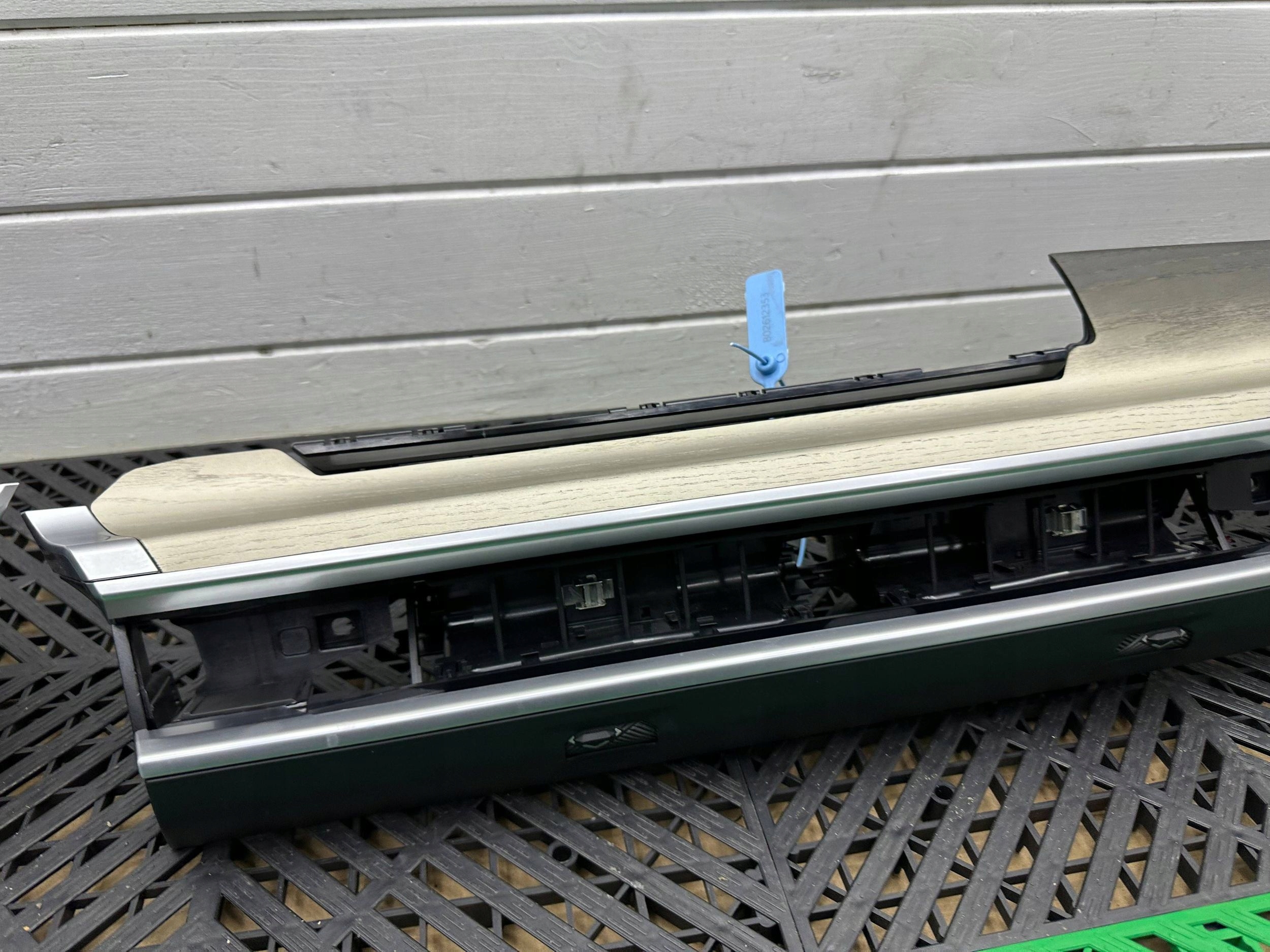 frame kratki air conditioning devices BMW 7 G70 7858011