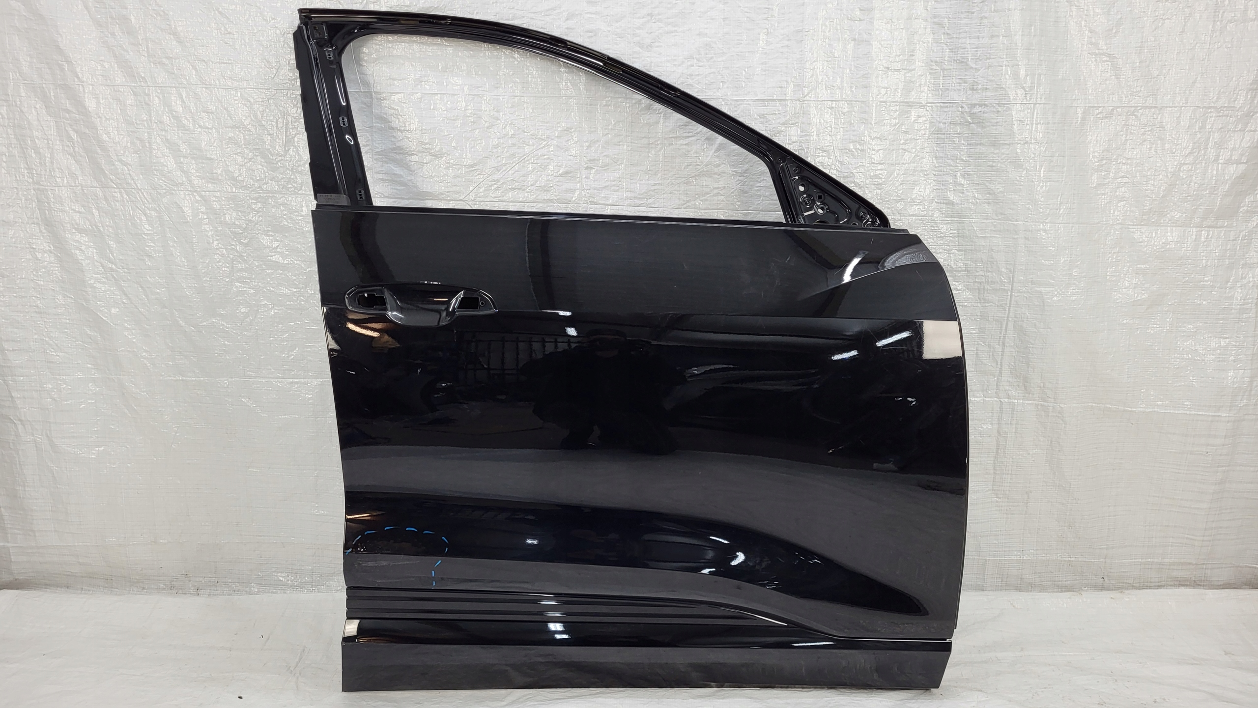 ДВЕРИ ПЕРЕД СПЕРЕДИ ПРАВЕ AUDI Е-ТРОН Е ТРОНke