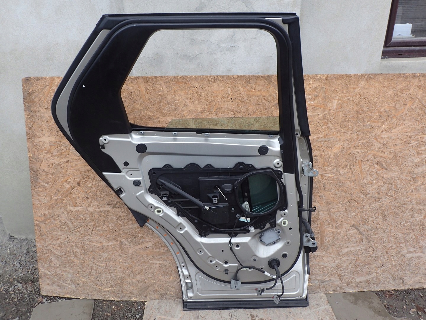 door left rear. left rear part LAND ROVER DISCOVERY V