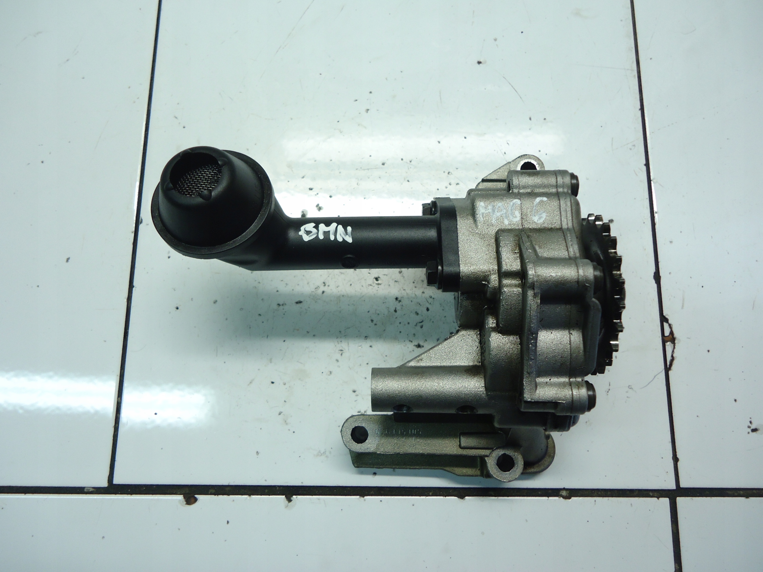 AUDI A4 B7 A6 C6 2.0TDI BMN Ölpumpe 03G115105