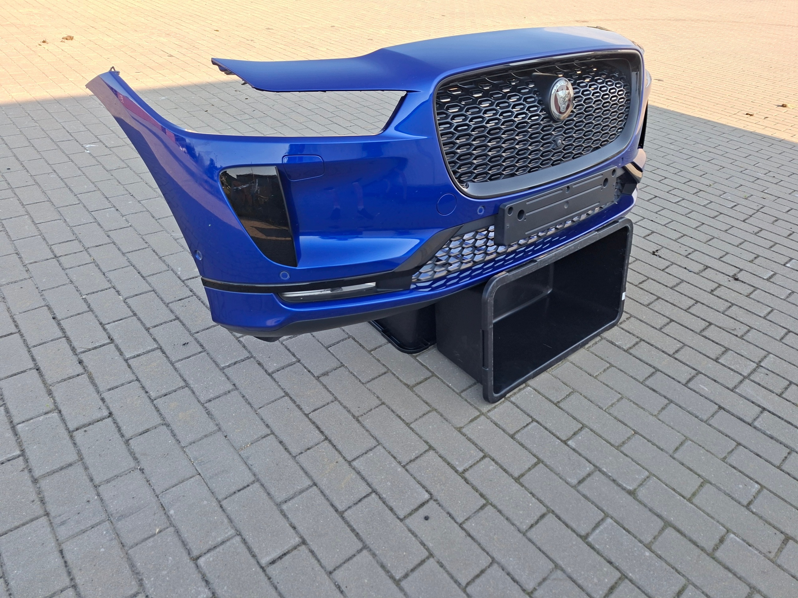 bumper front front complete PDC LED RADAR KAMERA JAGUAR and-PACE X590 JHK