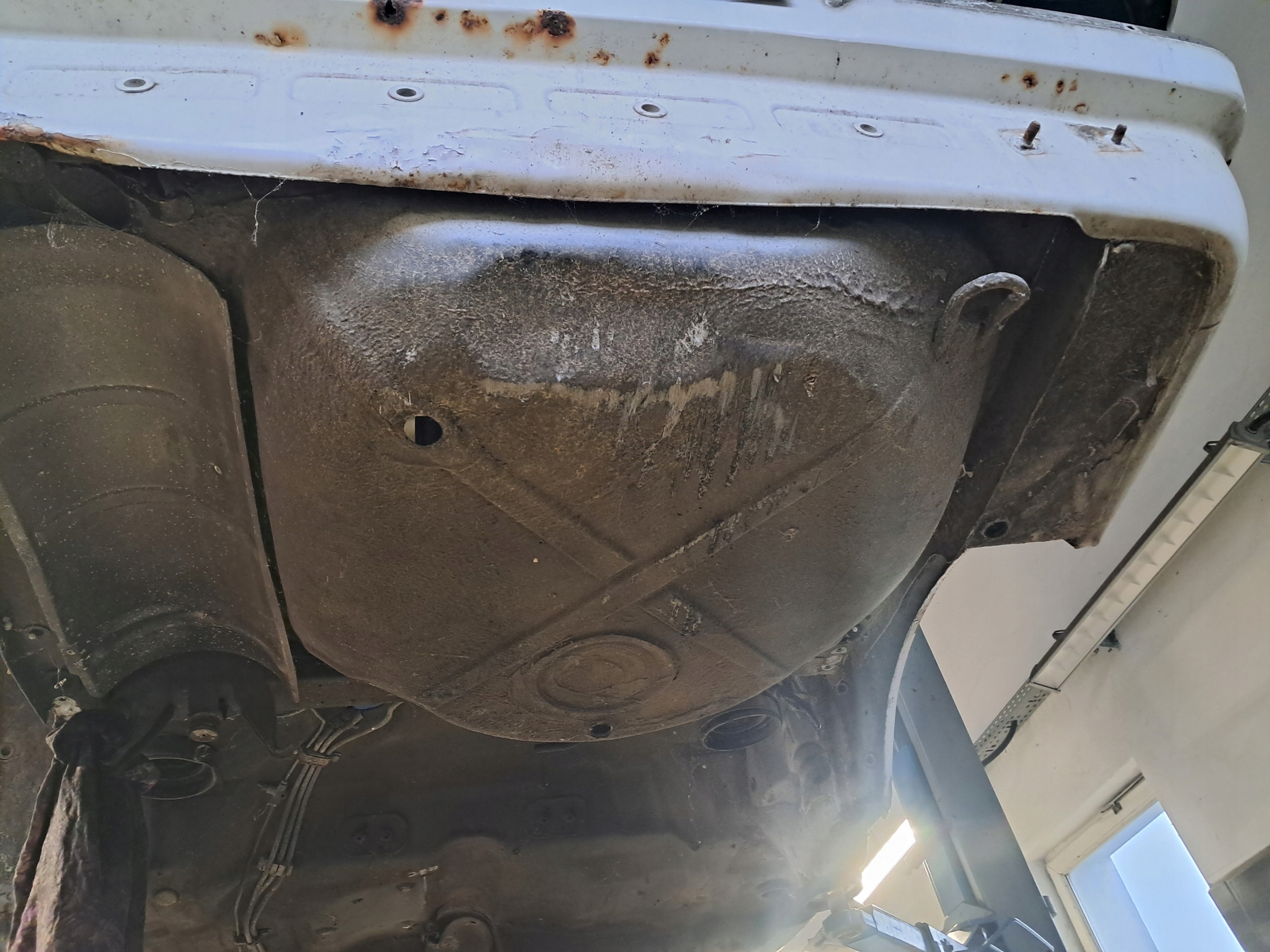 fender rear left MERCEDES W123 COUPE 1236300421
