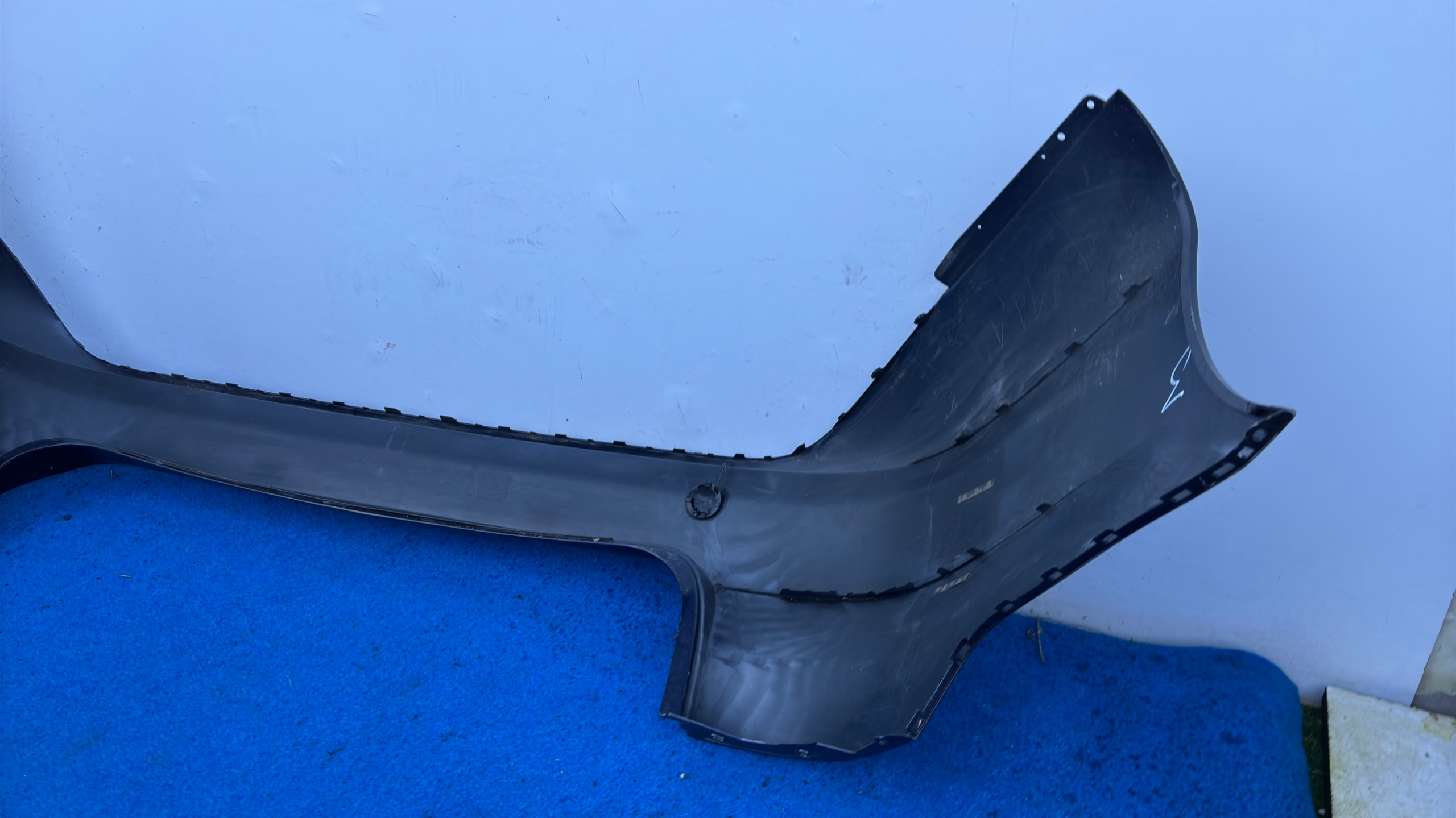 VW PASSAT B7 KOMBI 3AF bumper rear part without PDC 3AF807421 LA34