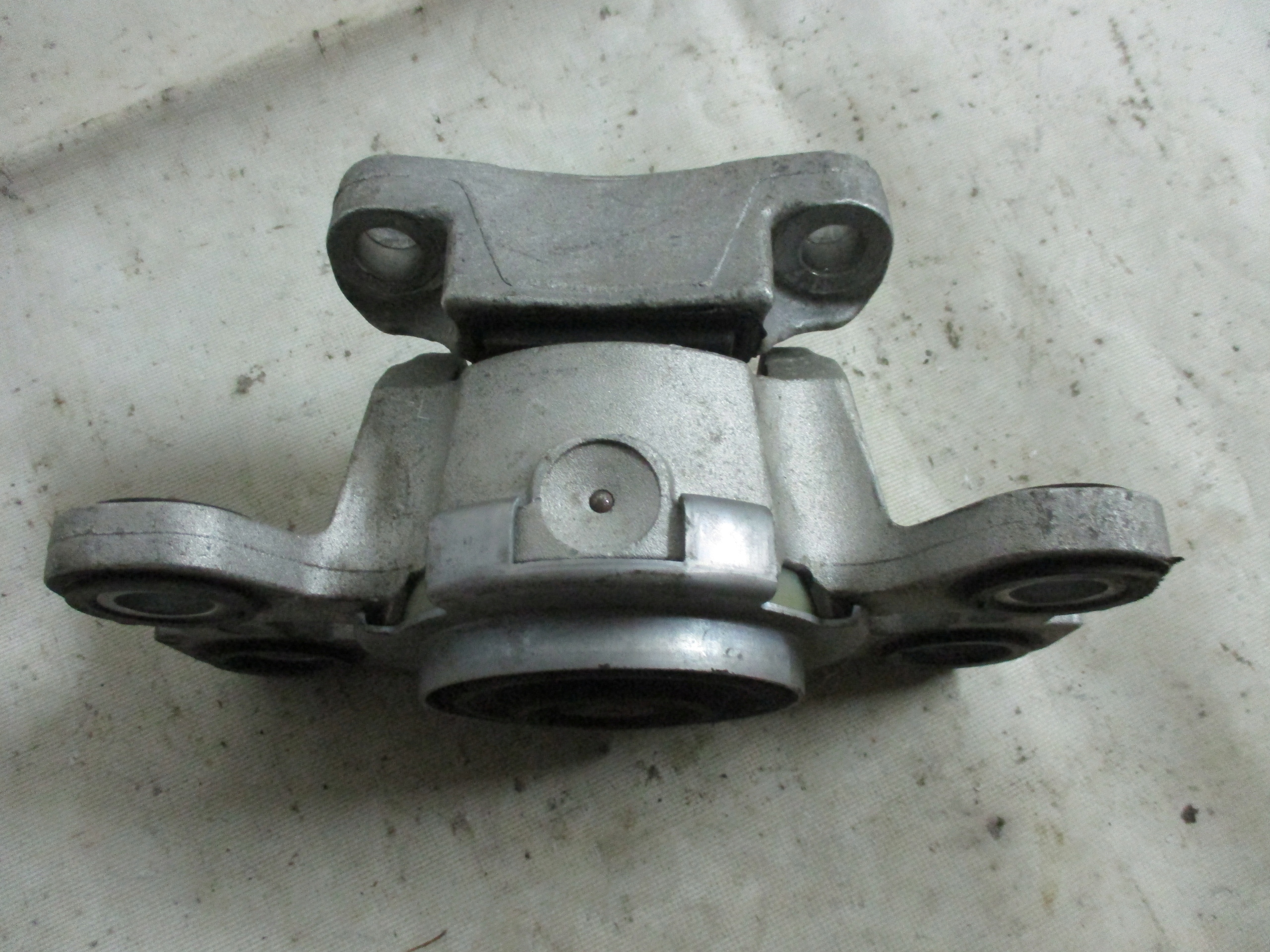 подушка Двигателя Range Rover Evoque 2,0 EJ32-7M121-AD