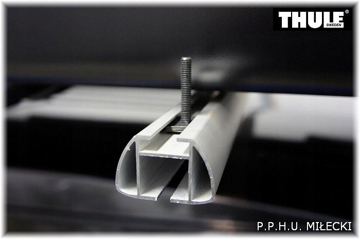 Adapter T Profil 77 15 wsuwki do boxa dachowego Opening unilateral