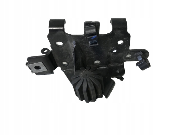 1250 - BMW R1250RT K52 кріплення бака л 8520651