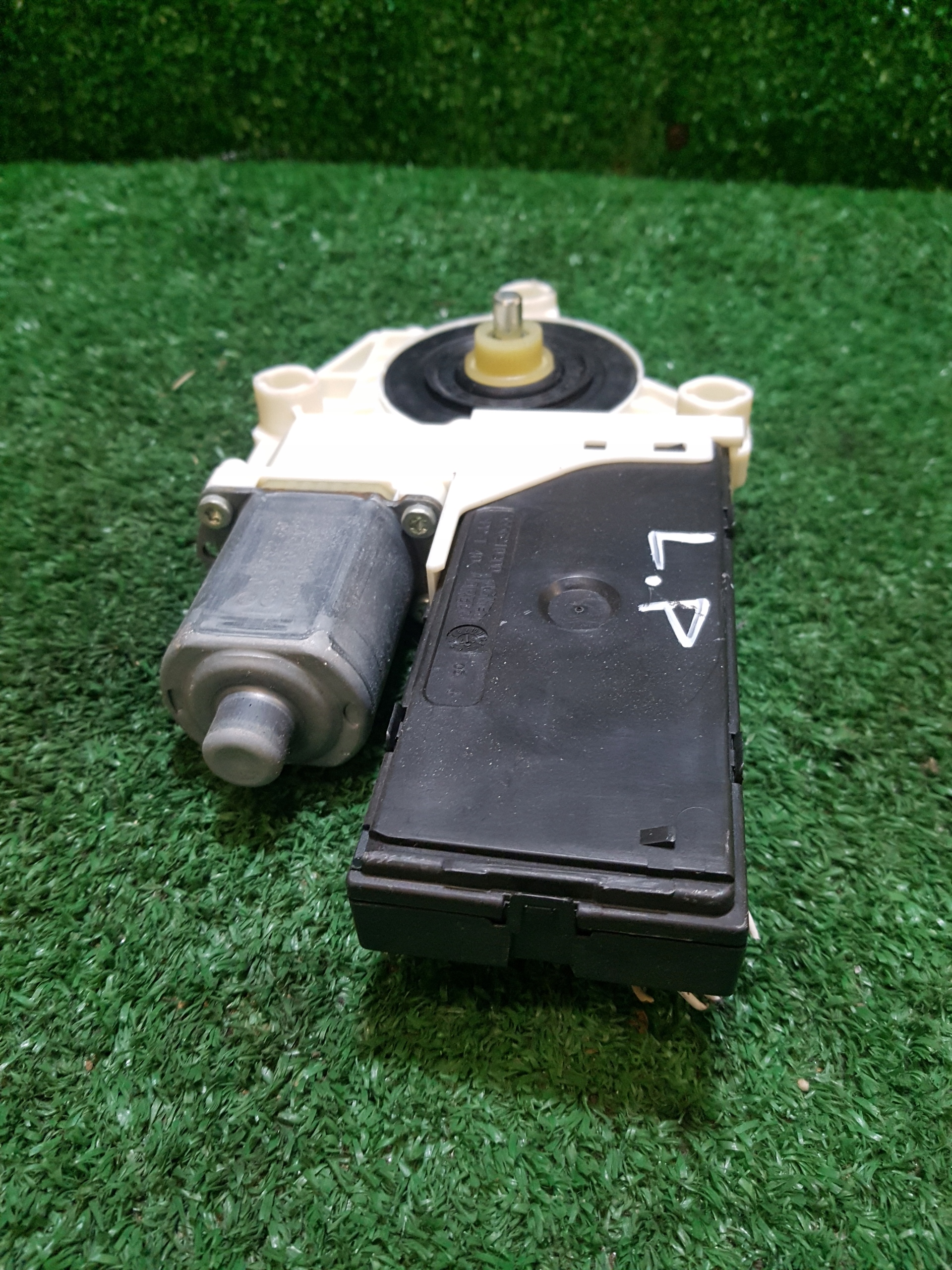 mini motor windows left front front RENAULT LAGUNA 3 0130822330