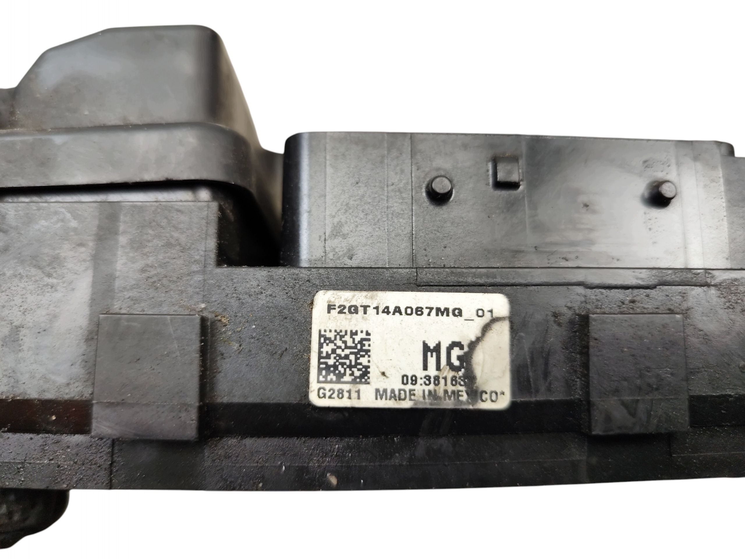 fuse box FORD EDGE II F2GT14A067MG