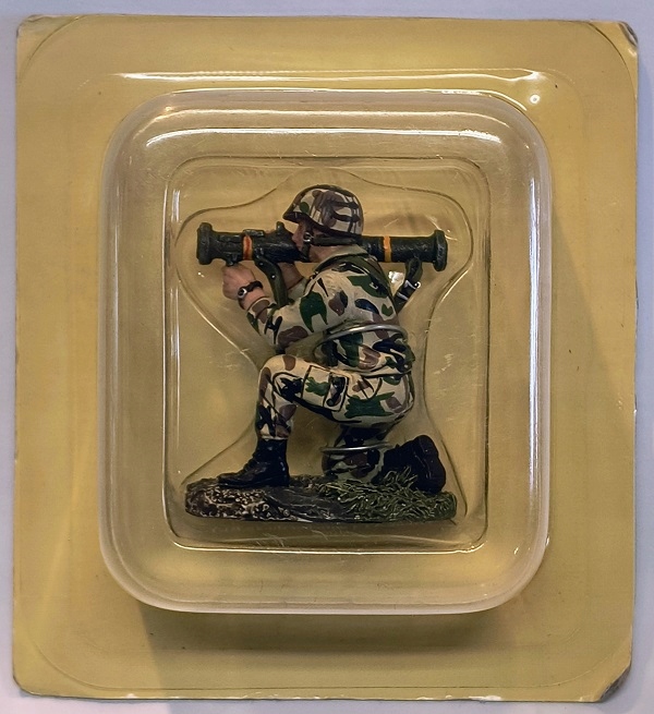 Druhý Isr AT4 Shooter Legionnaire 2005 1/32 Hachette Foreign Legion No.36