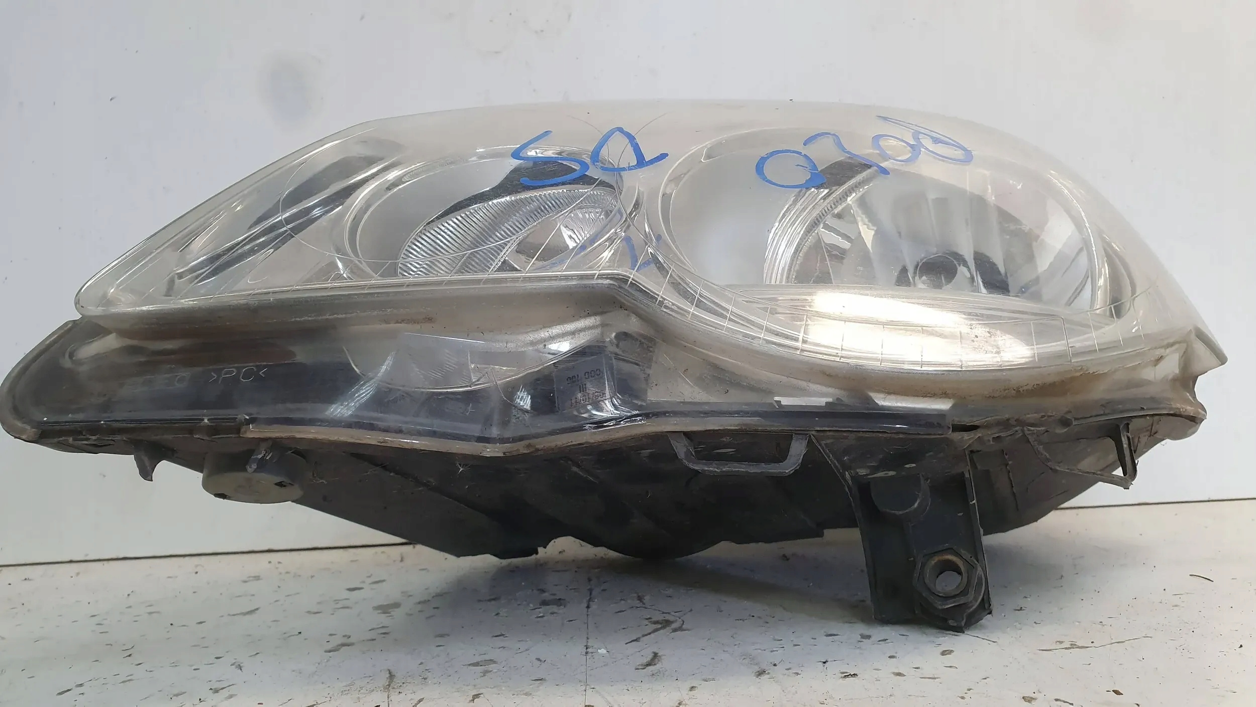 light front left 89311999 VW POLO LIFT 05