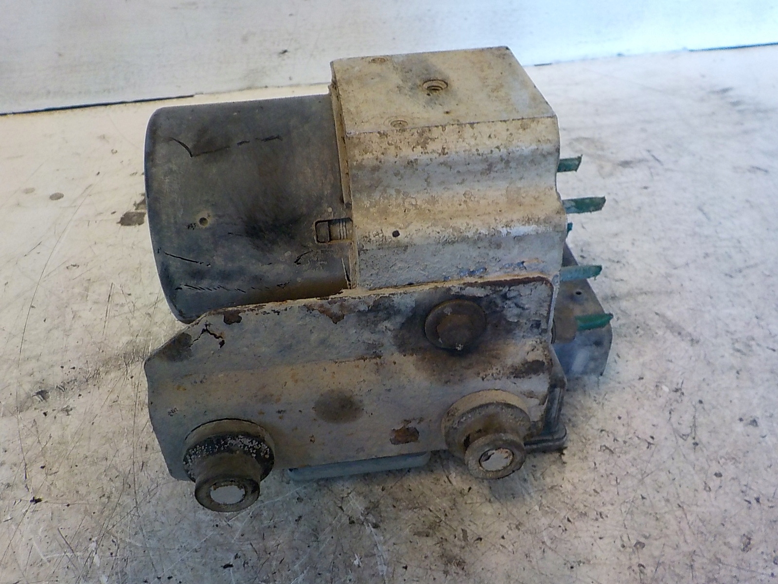 RENAULT TRAFIC II pompa ABS 8200951816 15052213 15994309A