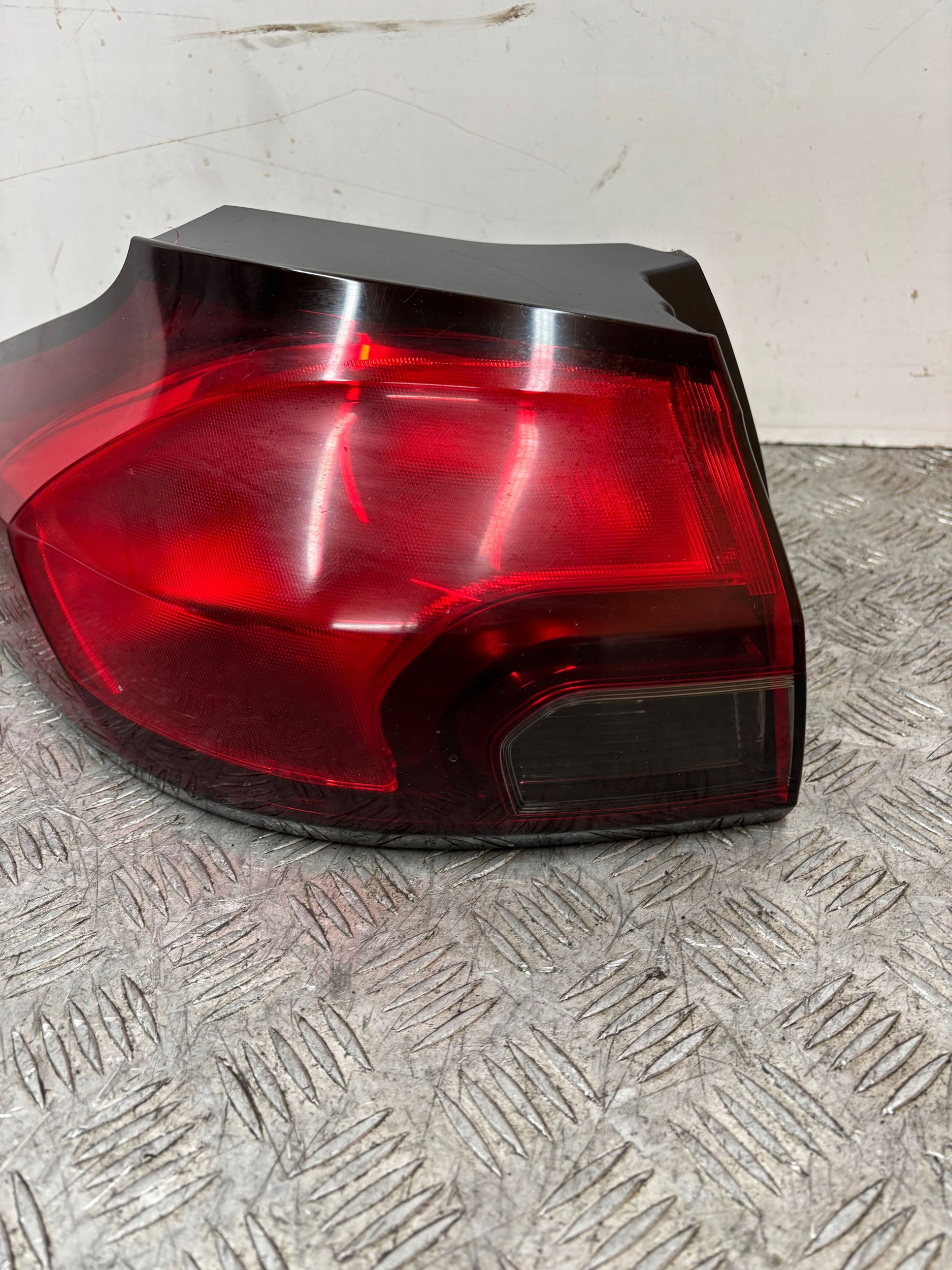 light rear part rear left OPEL ZAFIRA C 13278784