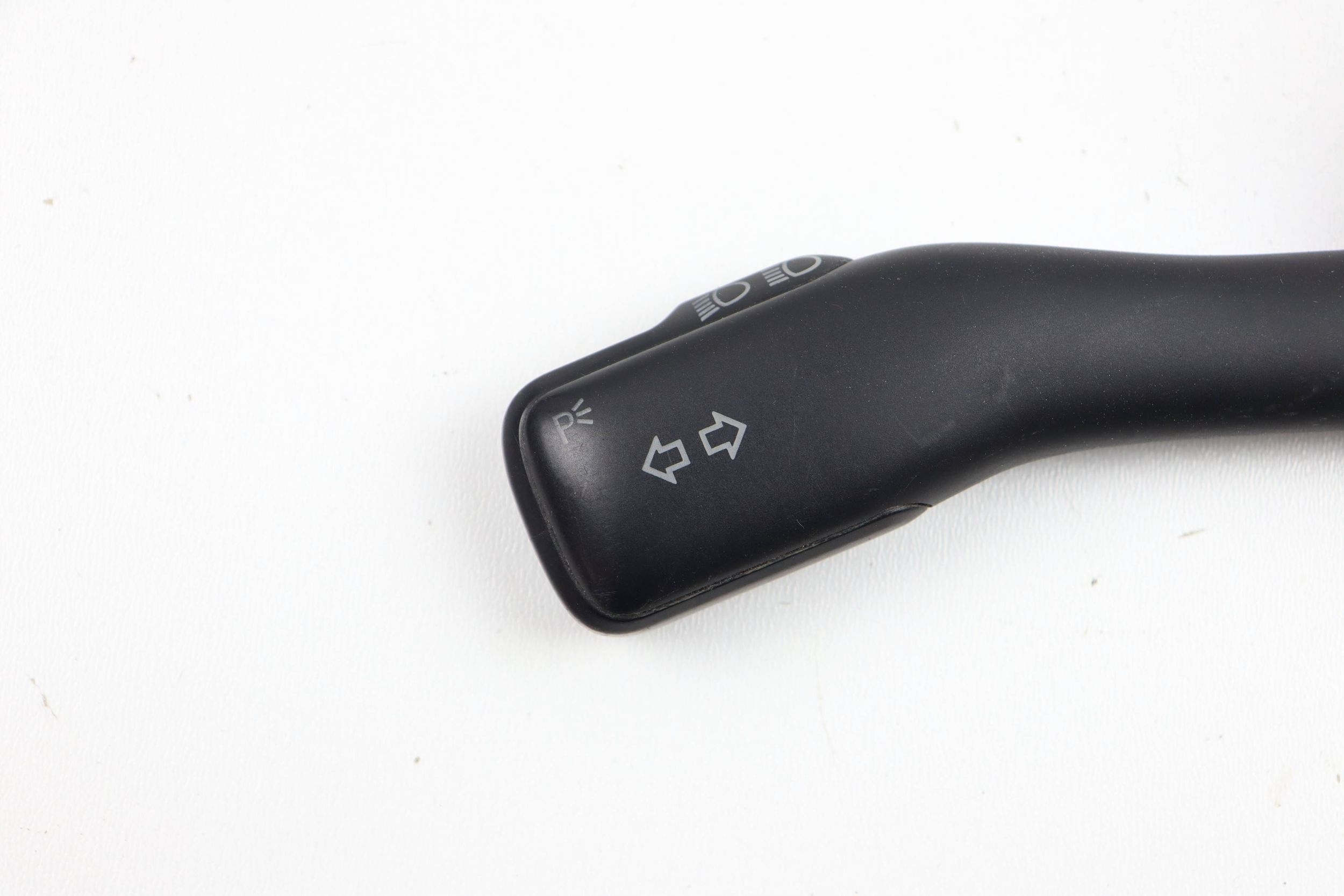 VW PASSAT B5 GOLF IV BORA Bouton Indicateurs de direction MANETKA 8L0953513G
