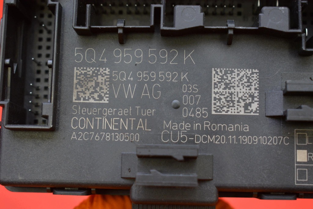 control unit module door right front 5Q4959592K SKODA OCTAVIA 3 III LIFT 17-20