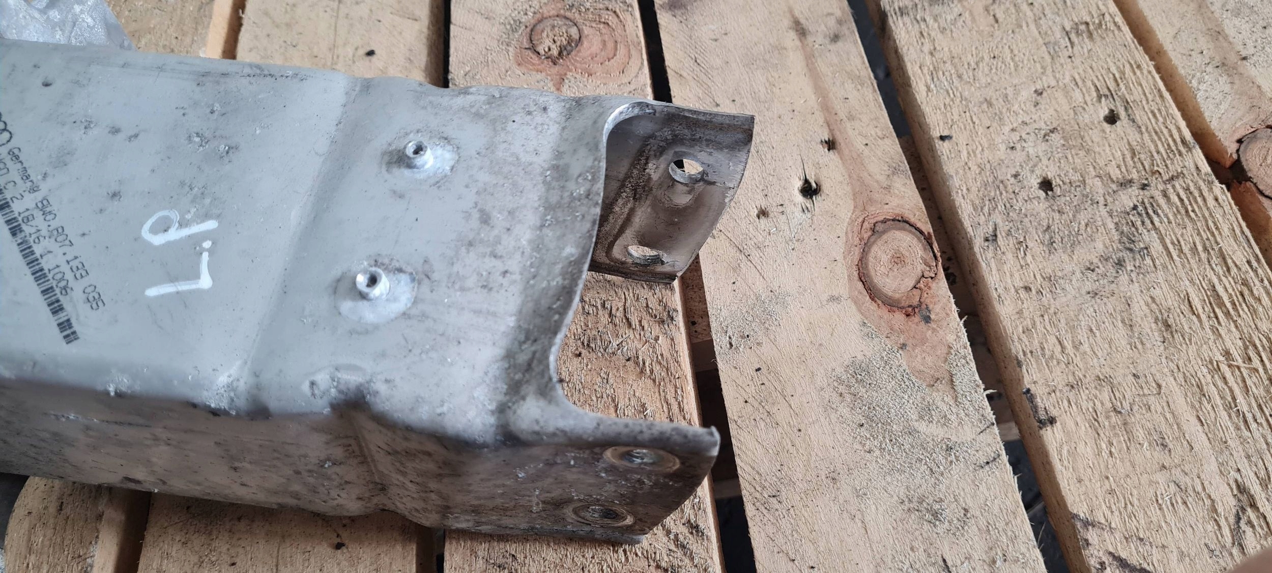 A4 B9 8W beam tip OBOJ siders left left front 8W0807133