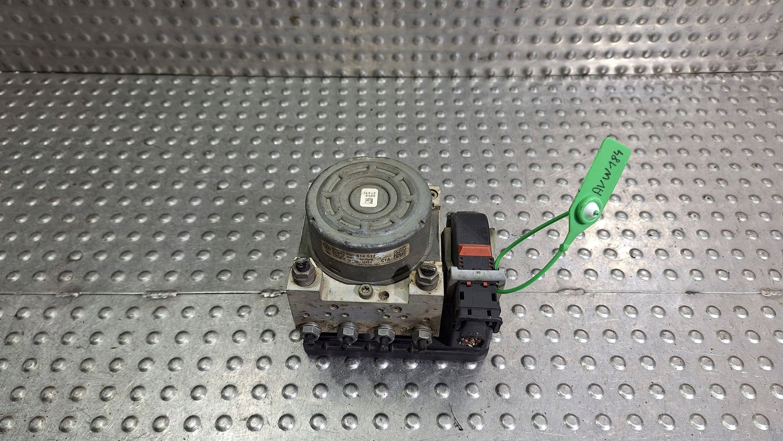 pump control unit ABS 5Q0614517DA SKODA SUPERB III PASSAT B8 A3 8V TOURAN 5T