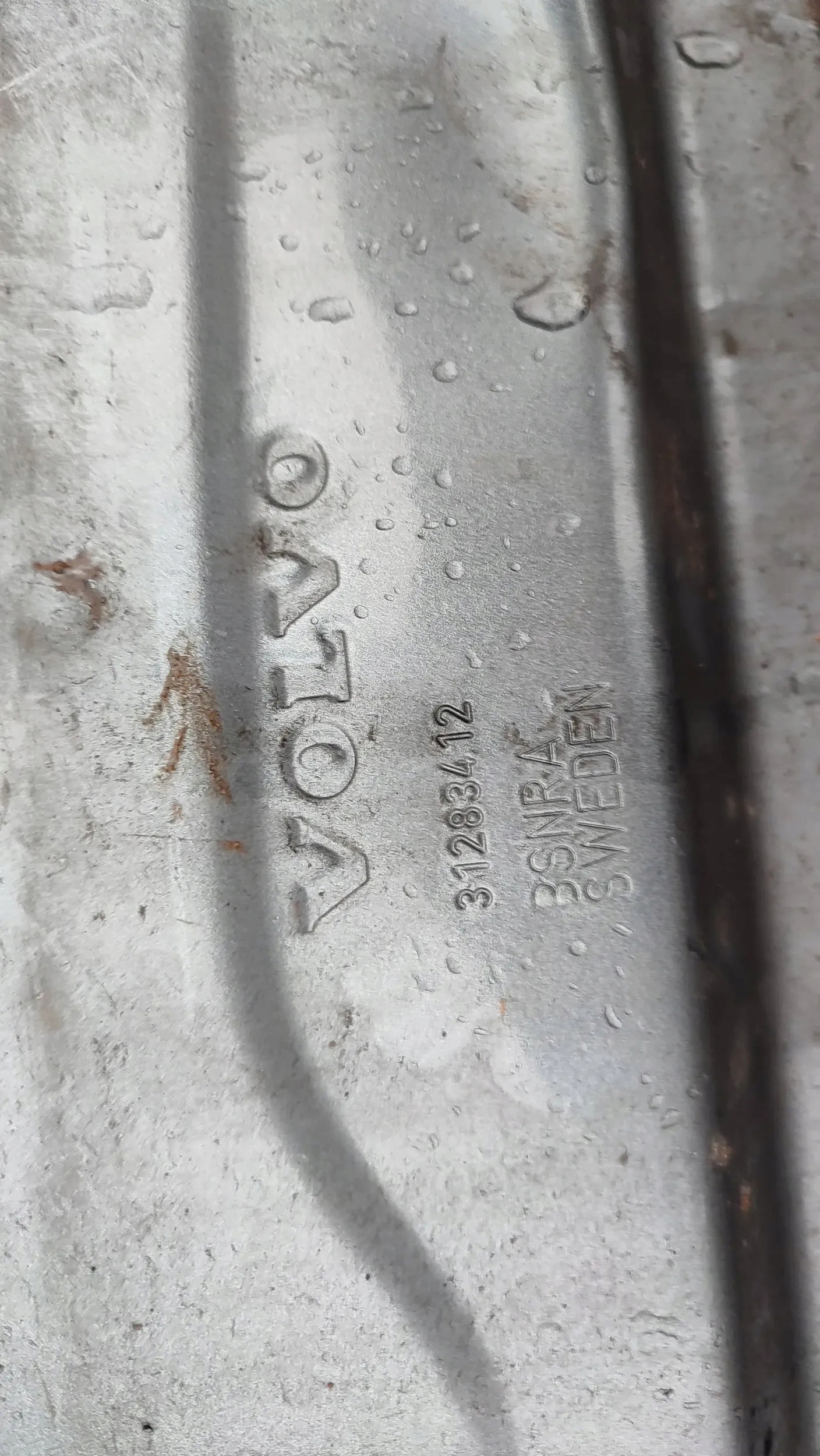 Volvo V40 2018 threshold right pillar