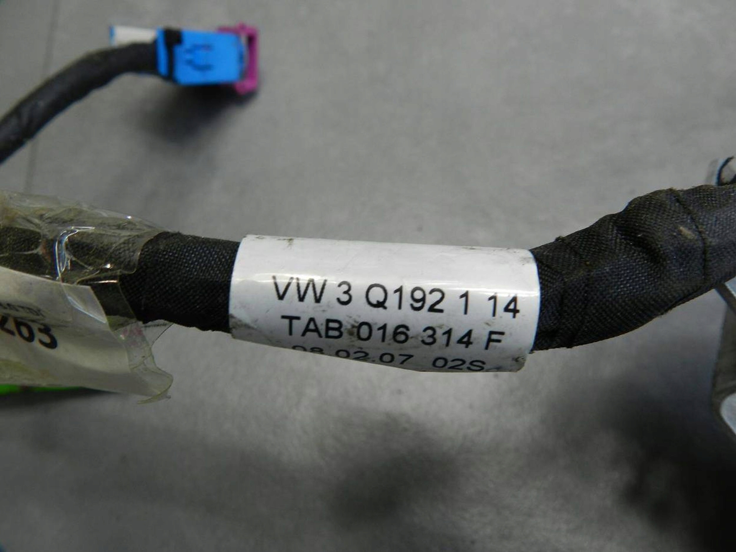 Volkswagen Phaeton bundle electrical adapter 3D1971051AL