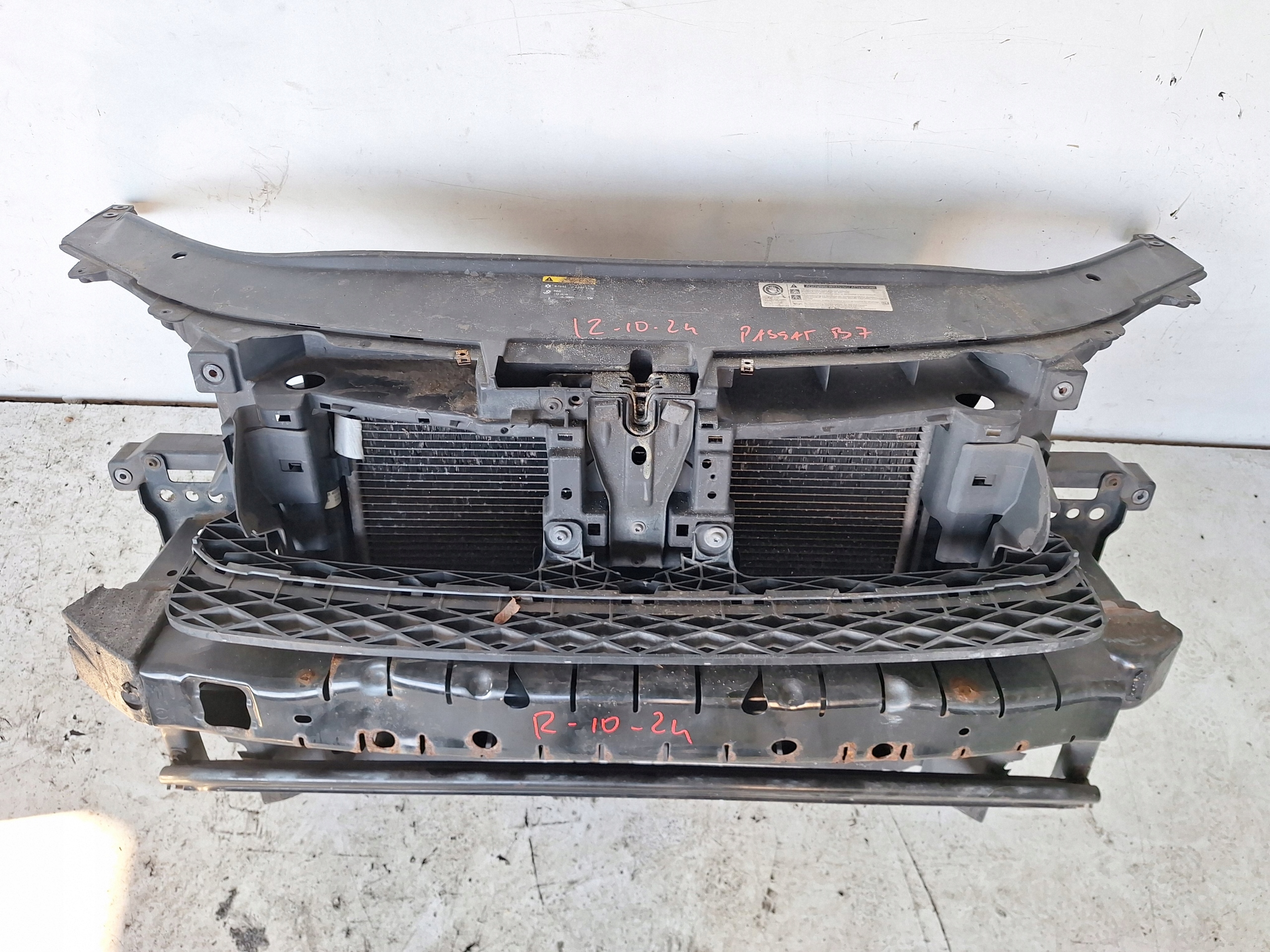 VOLKSWAGEN PASSAT B7 10-14 support panel for radiators 1.6/2.0 TDI