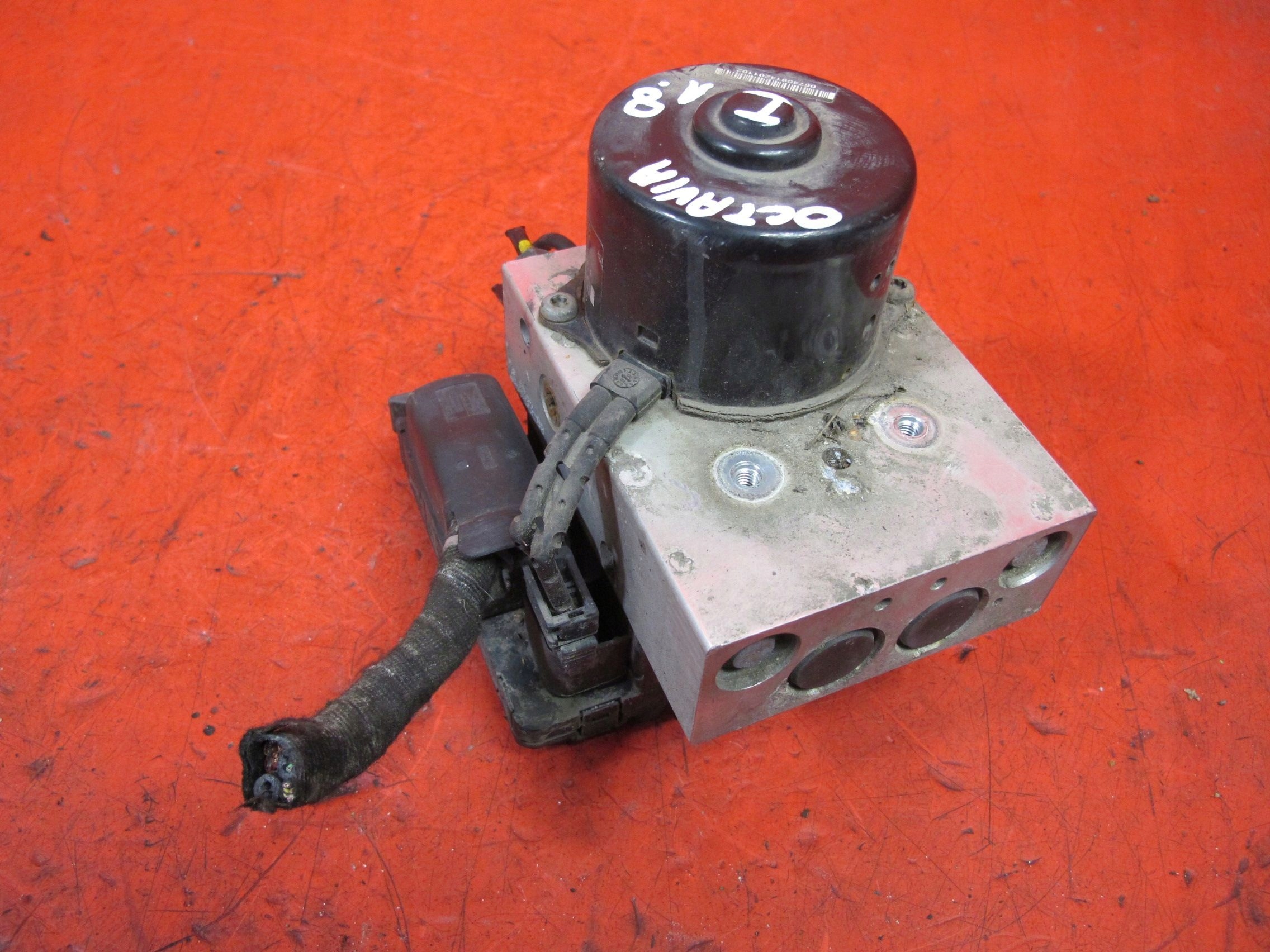 SKODA OCTAVIA e Pompa ABS 8N0614417A 1J0907379H
