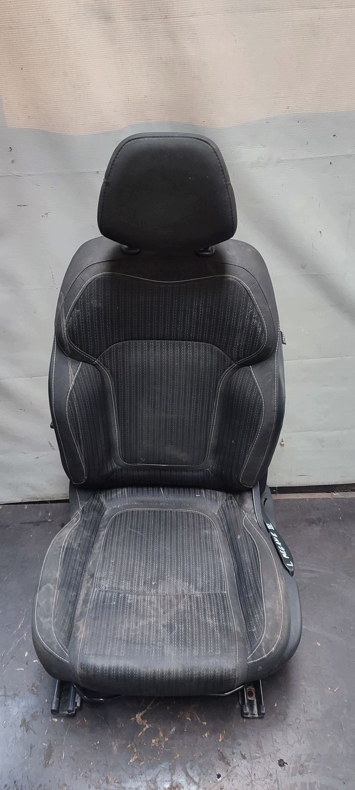 seat front front left driver´s Renault Megane IV kombi