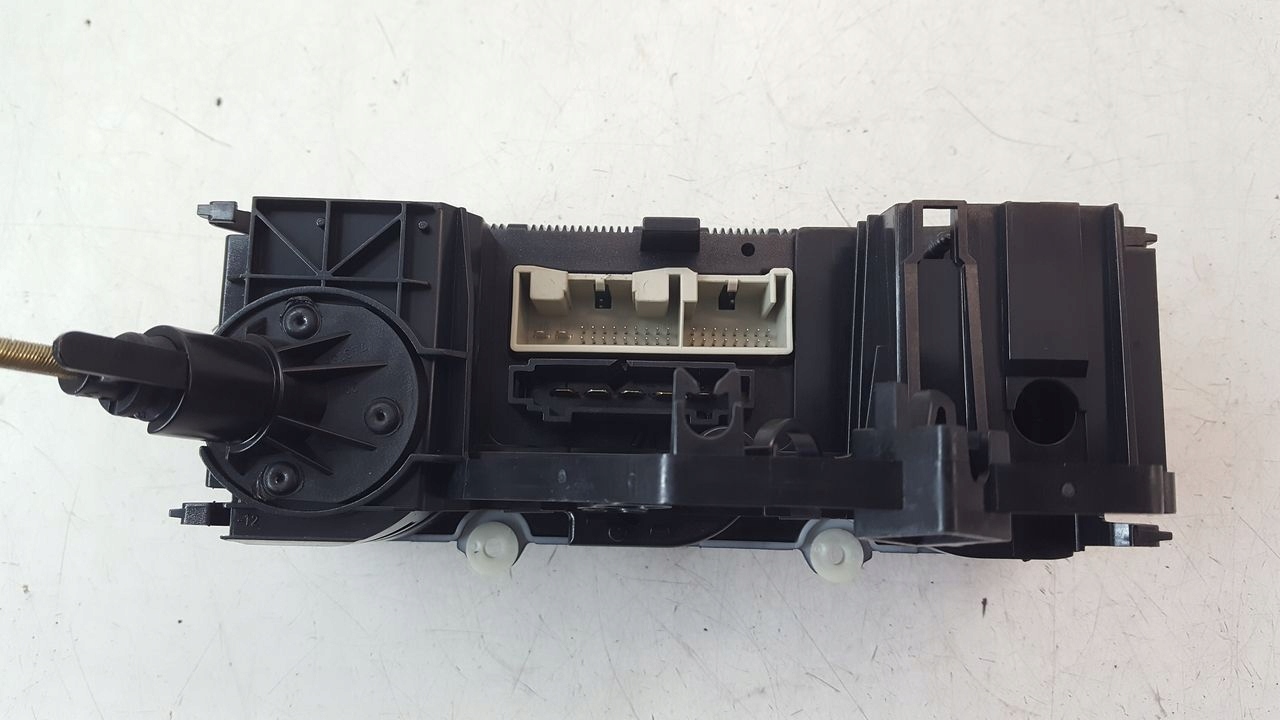 Panel BOCCHETTE VW Golf V 1,6