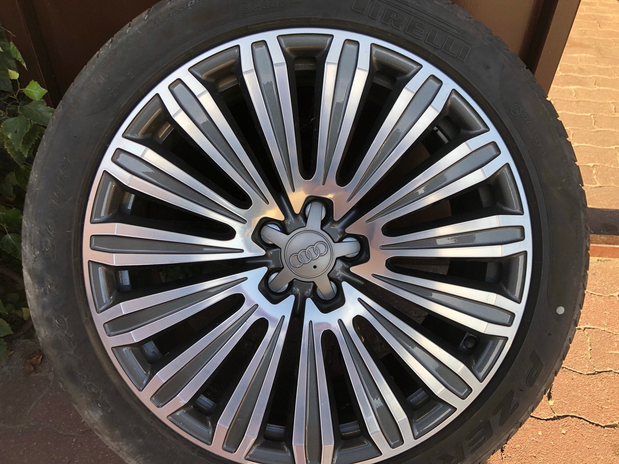 AUDI A8 D4 D5 ОРИГІНАЛЬНІ КОЛЕСА 265 40 20 ЛІТО 72km