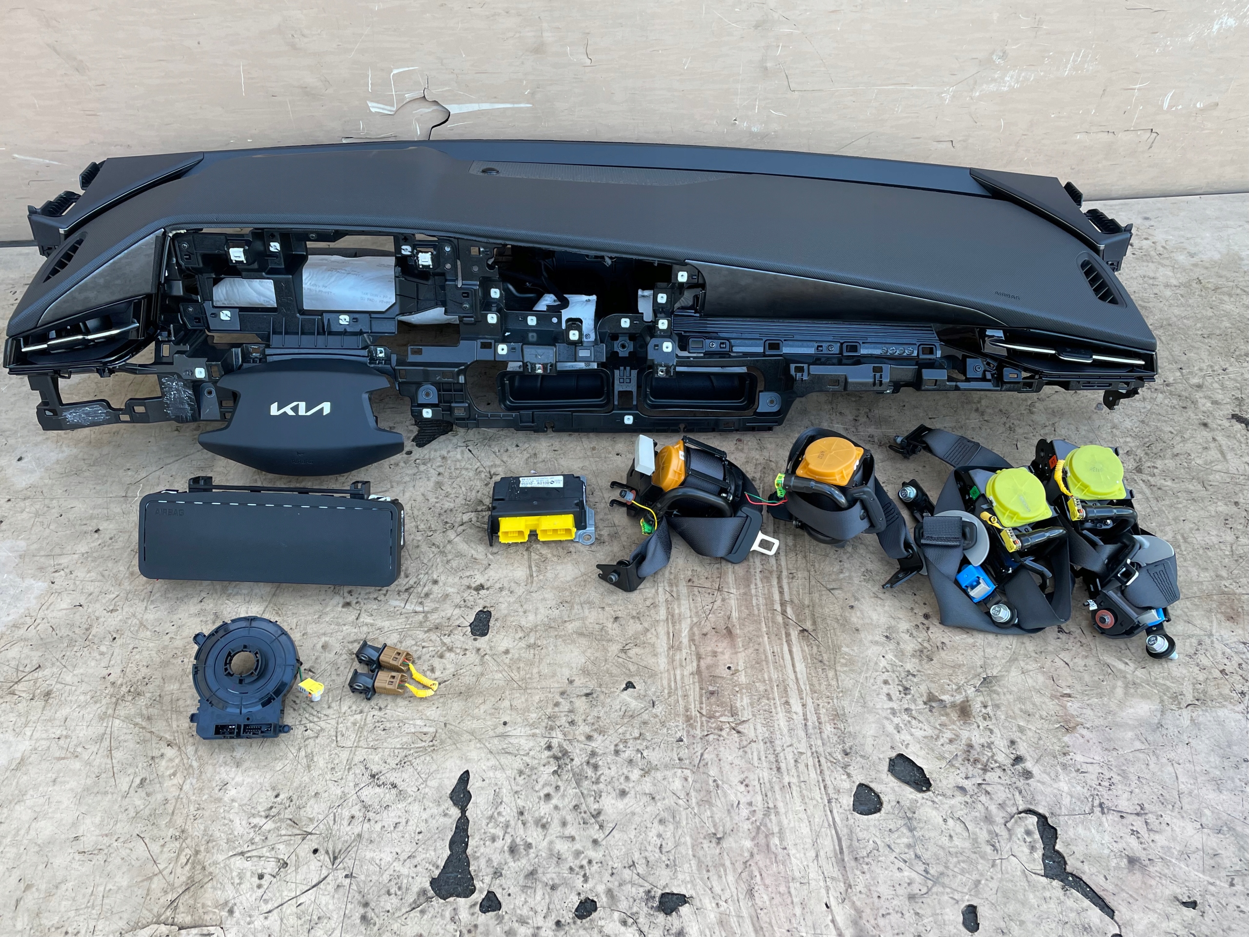 KIA NIRO II konsola AIRBAG pasy ELEKTRYK 23r