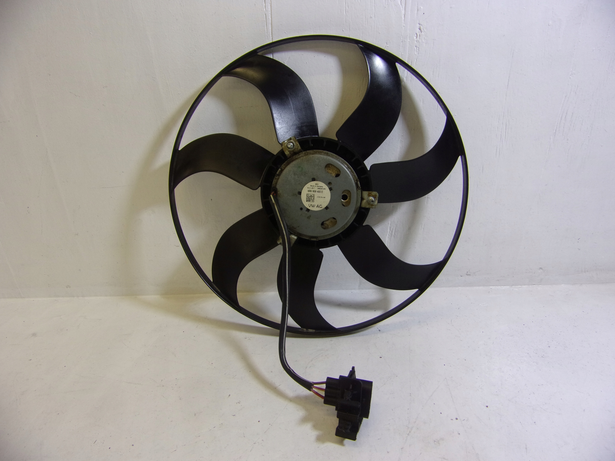 ventilátor chladiče SKODA RAPID 6R0959455E