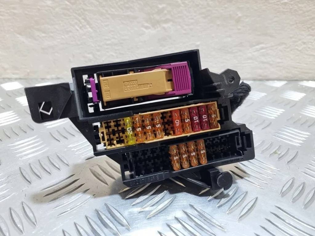 Module fusibles Audi A5 8T 2008 8K2971845B